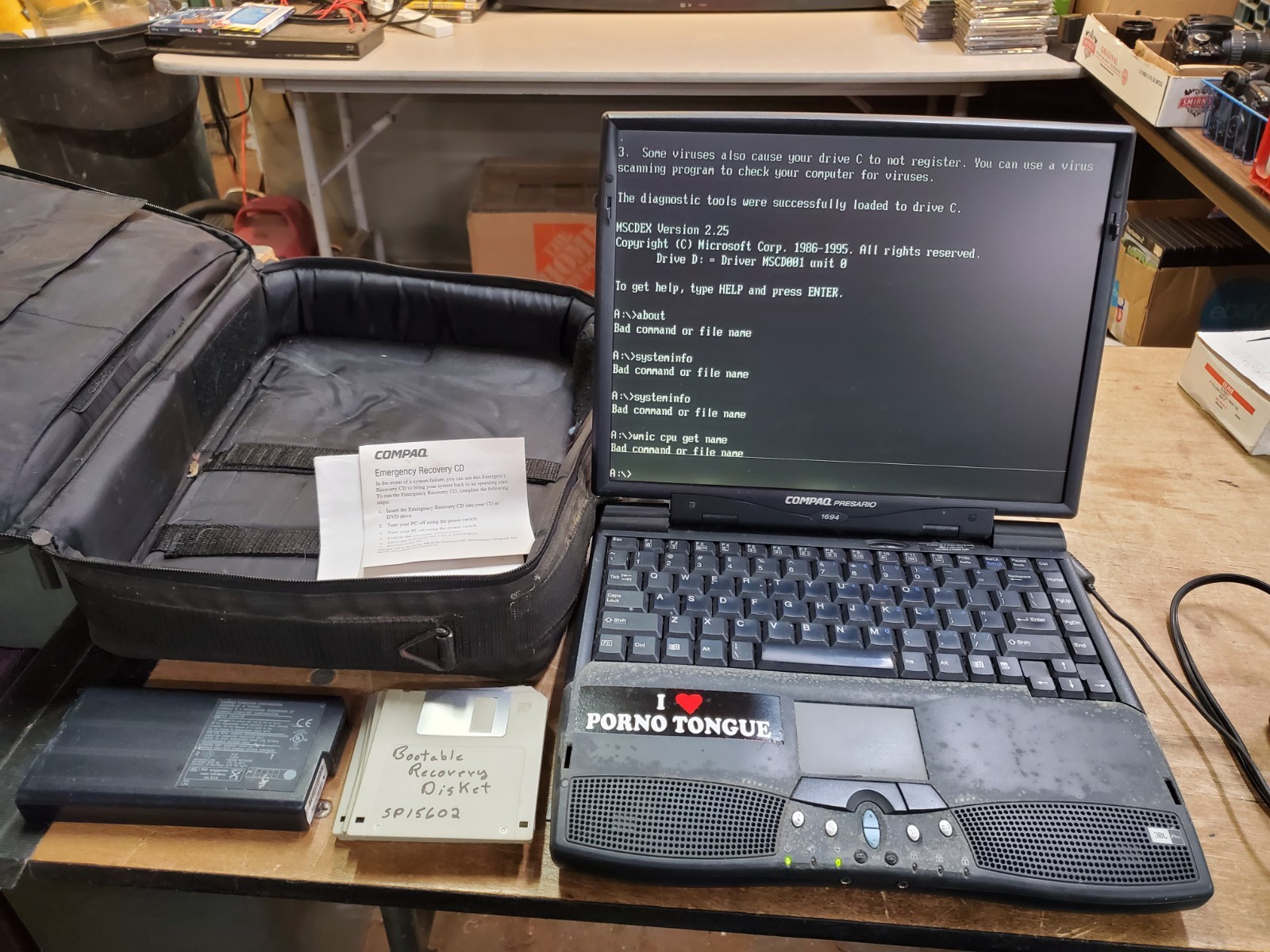 COMPAQ PRESARIO 1694 Windows 98 Laptop for Recovery Repair, DVD Cords Disks Case
