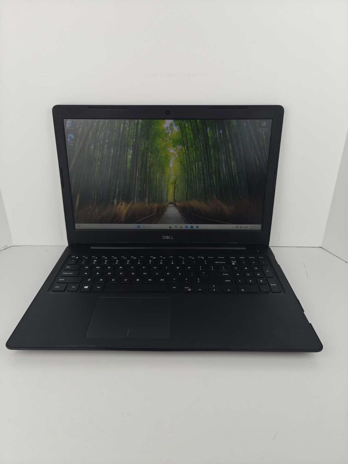 Dell Latitude 3590 Laptop i5-7200U 8GB Ram 256GB SSD Win 11 Pro Poor!