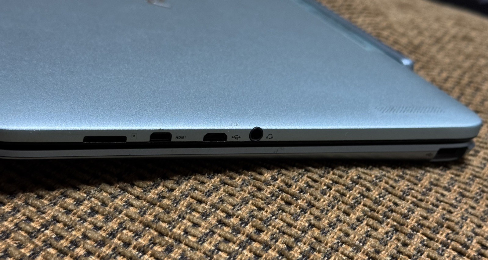ASUS Transformer Book T100HA-C4-GR 10.1″ 2-in-1 Laptop/Tablet