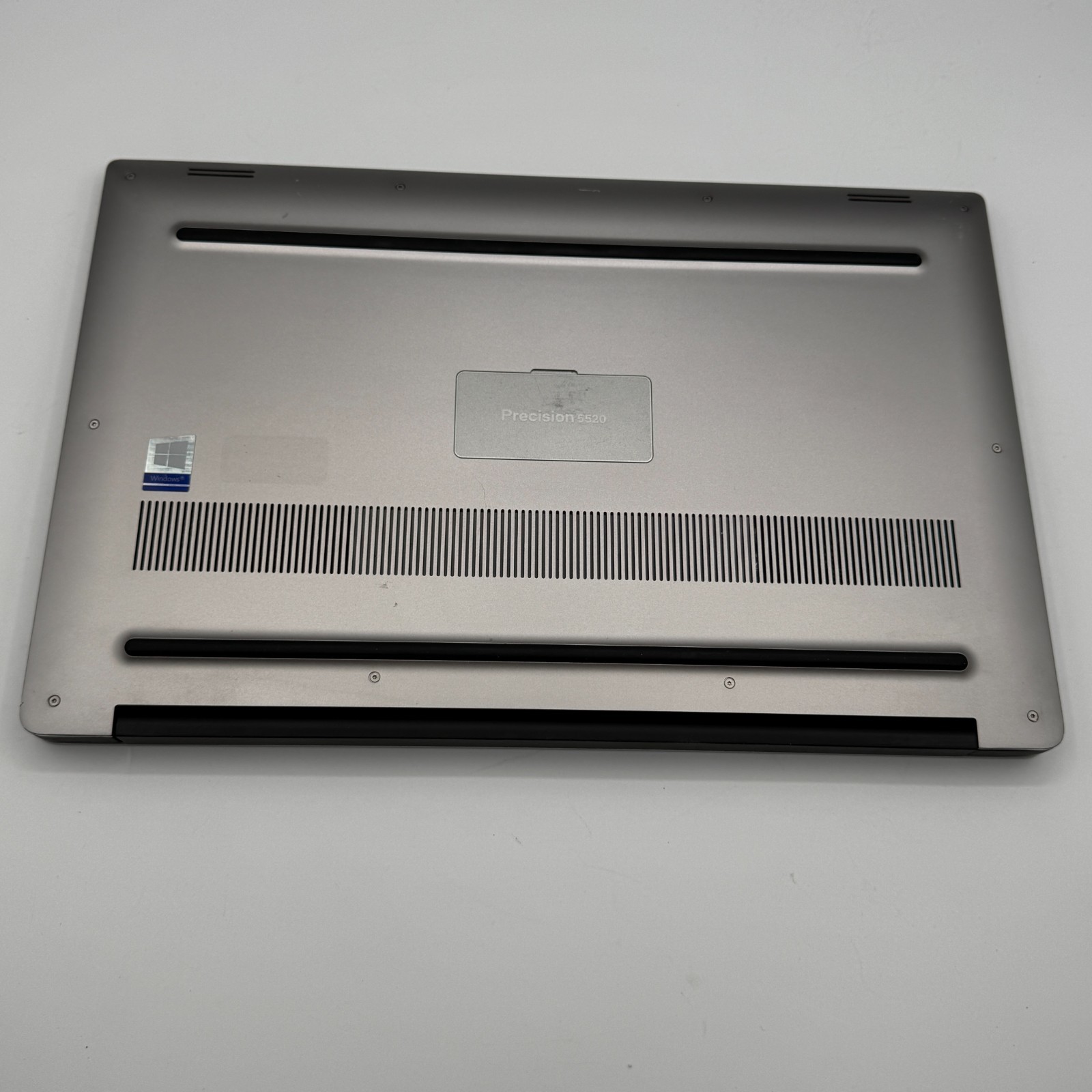 Dell Precision 5520 Xeon E3-1505M 32GB RAM 512GB SSD Quadro M1200 Win 11 Read