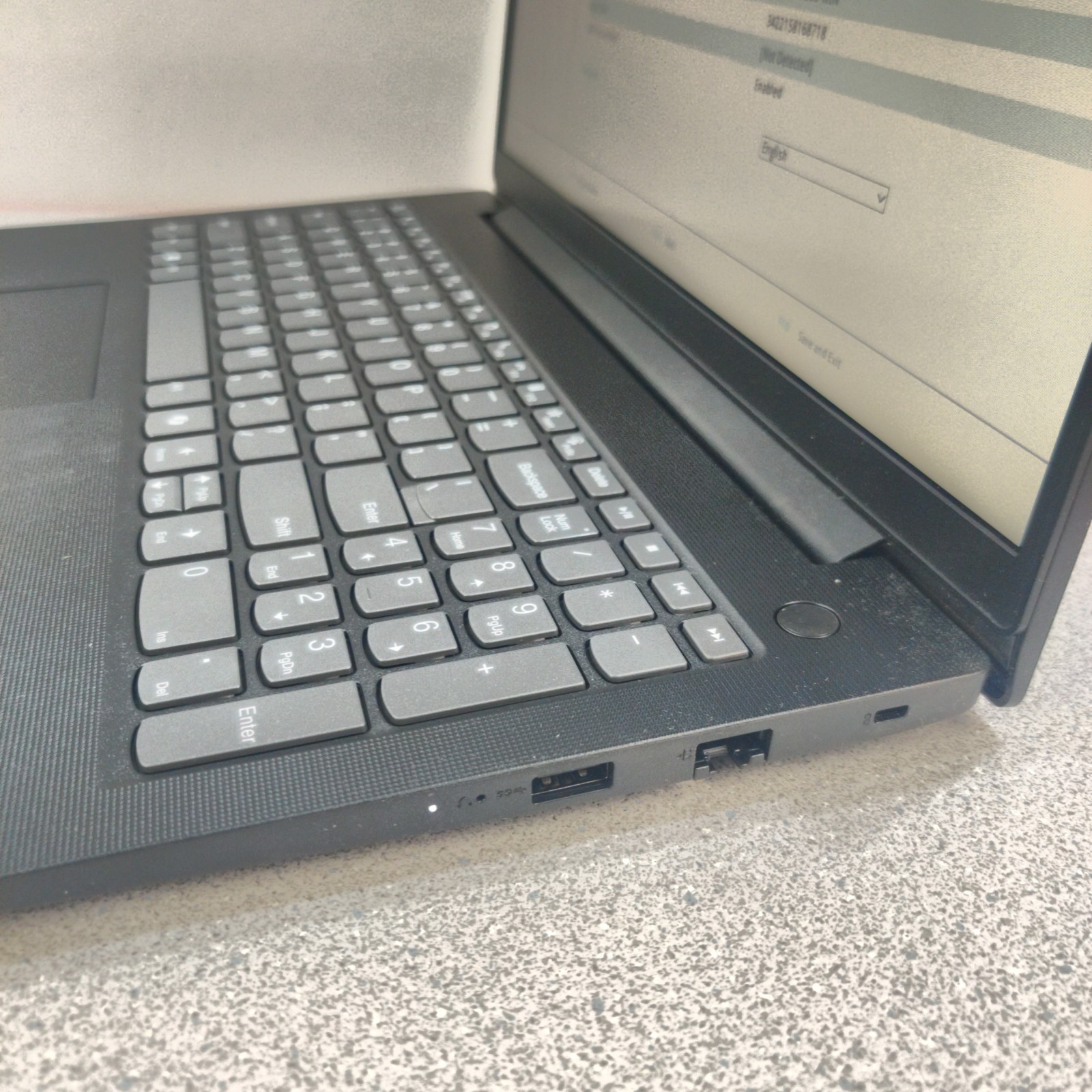 Lenovo V15 G6 ITN, 15″ FHD, N100, 8GB RAM NO SSD/OS/AC ADAPTER – USED
