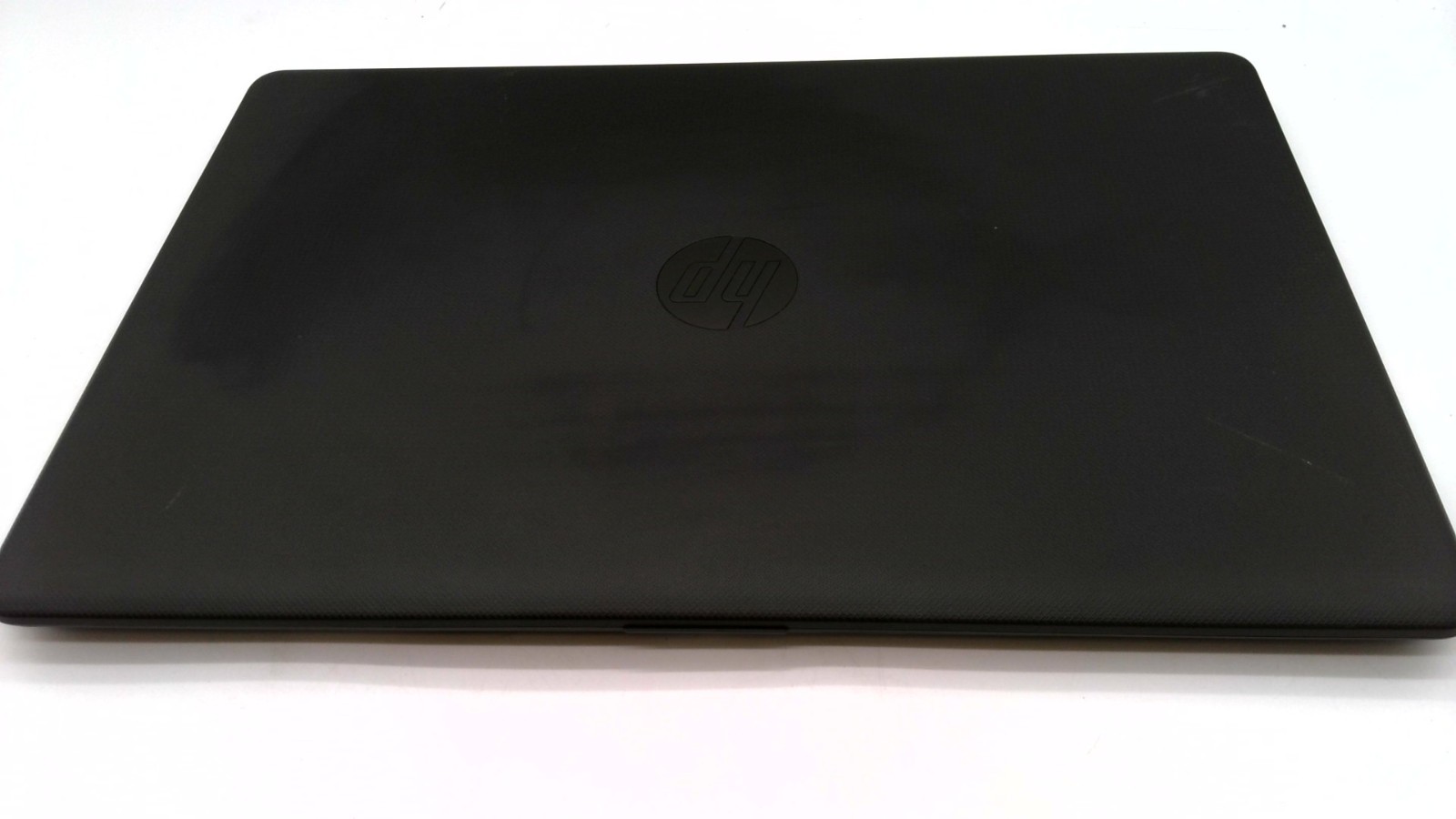 HP 15z-bw000 AMD A6 15.6″ for parts/not working no ram no hdd