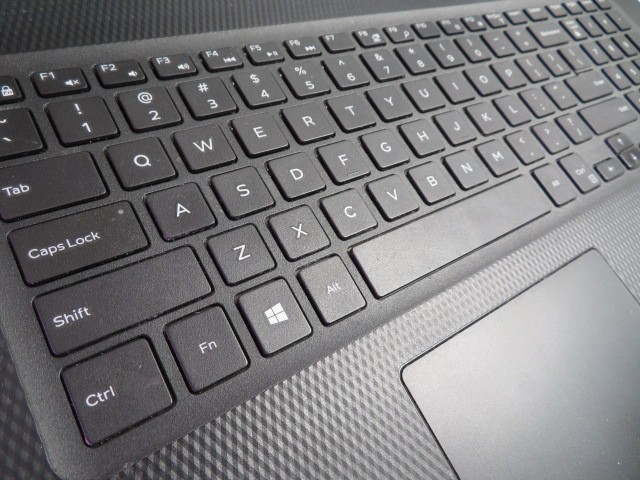 DELL INSPIRON 17″ 3793 i5-1035G1 1.0GHz 8GB 1TB HDD INTEL UHD WIN 11 PRO