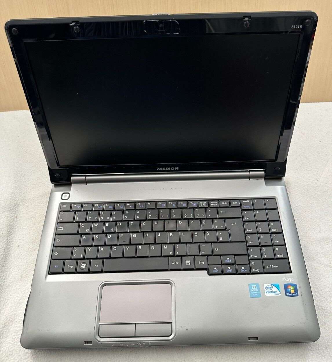 Laptop Medion Akoya E5218 MD98120 15.6 inch Intel T4400 500GB HDD 4GB RAM Win10