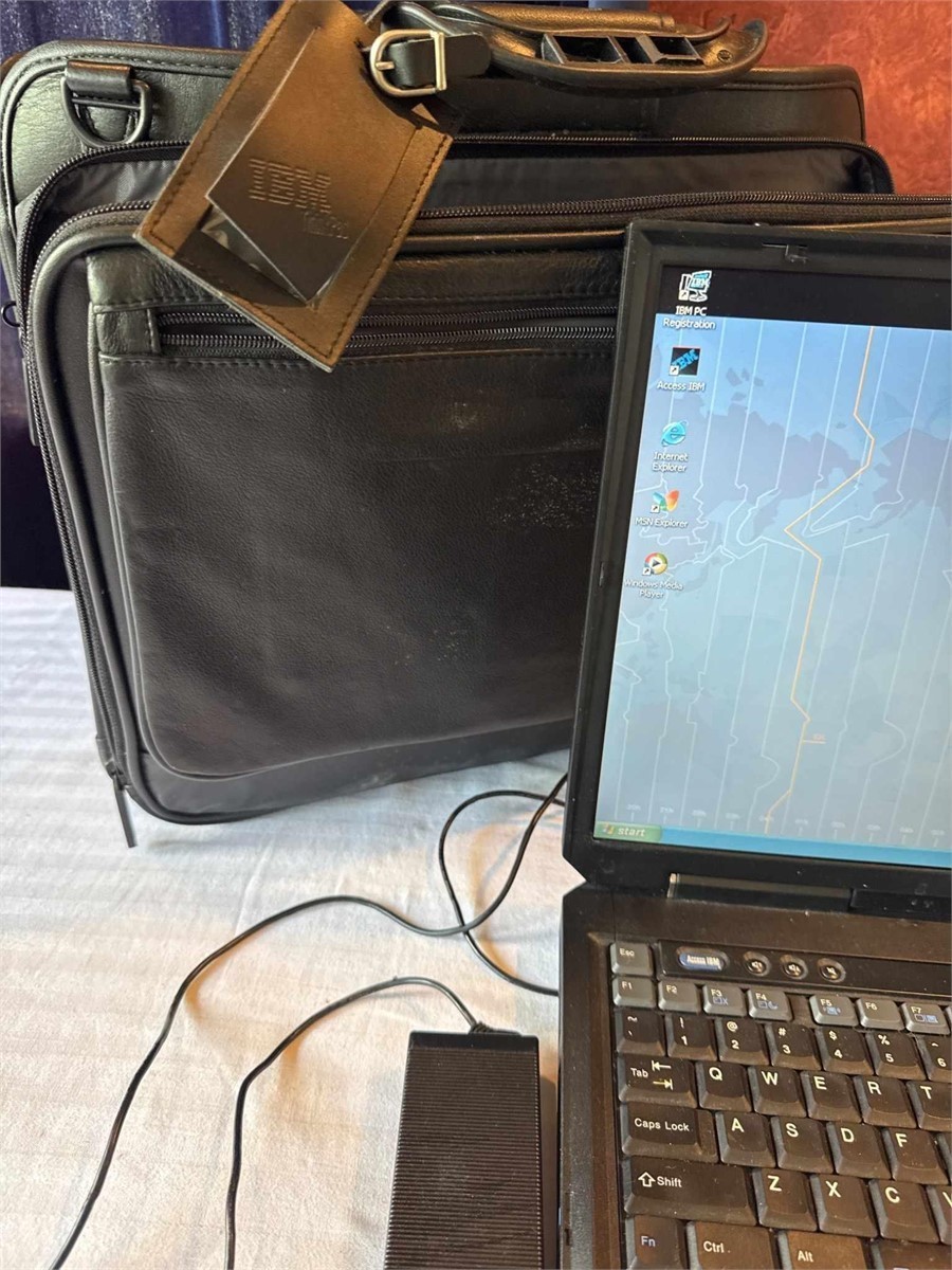 Vintage IBM ThinkPad R40e Laptop Classic Windows XP System 25 GB Tested