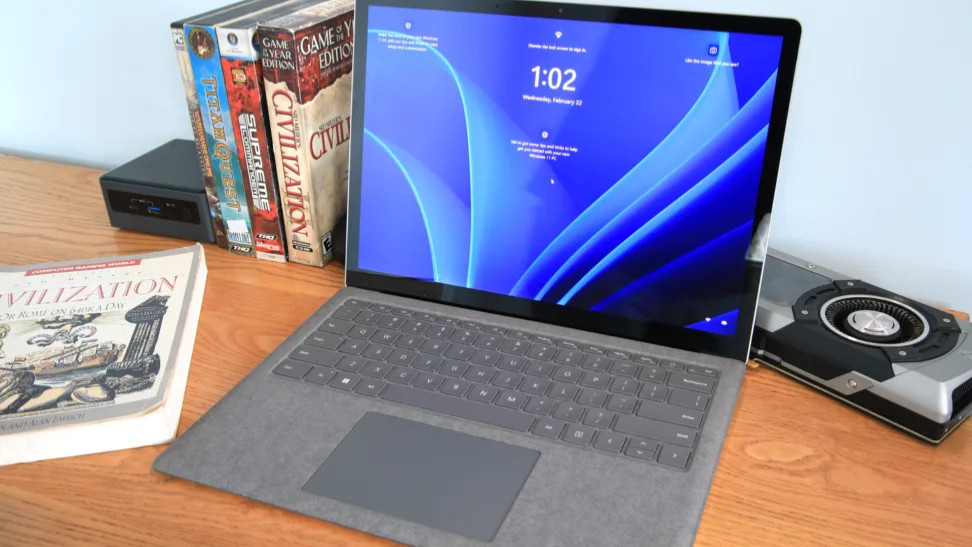 Microsoft Surface Laptop 2 2256p 13.5 inch (256GB, Intel Core i5 8th Gen.,…