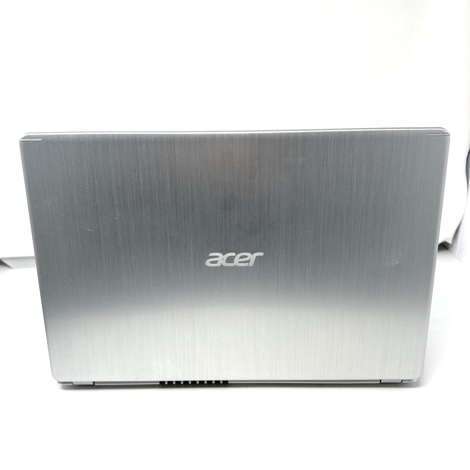 Acer Aspire 5 Slim Laptop 15.6 Full HDAMD Ryzen 3 3200u 4GB 128GB SSD Laptop