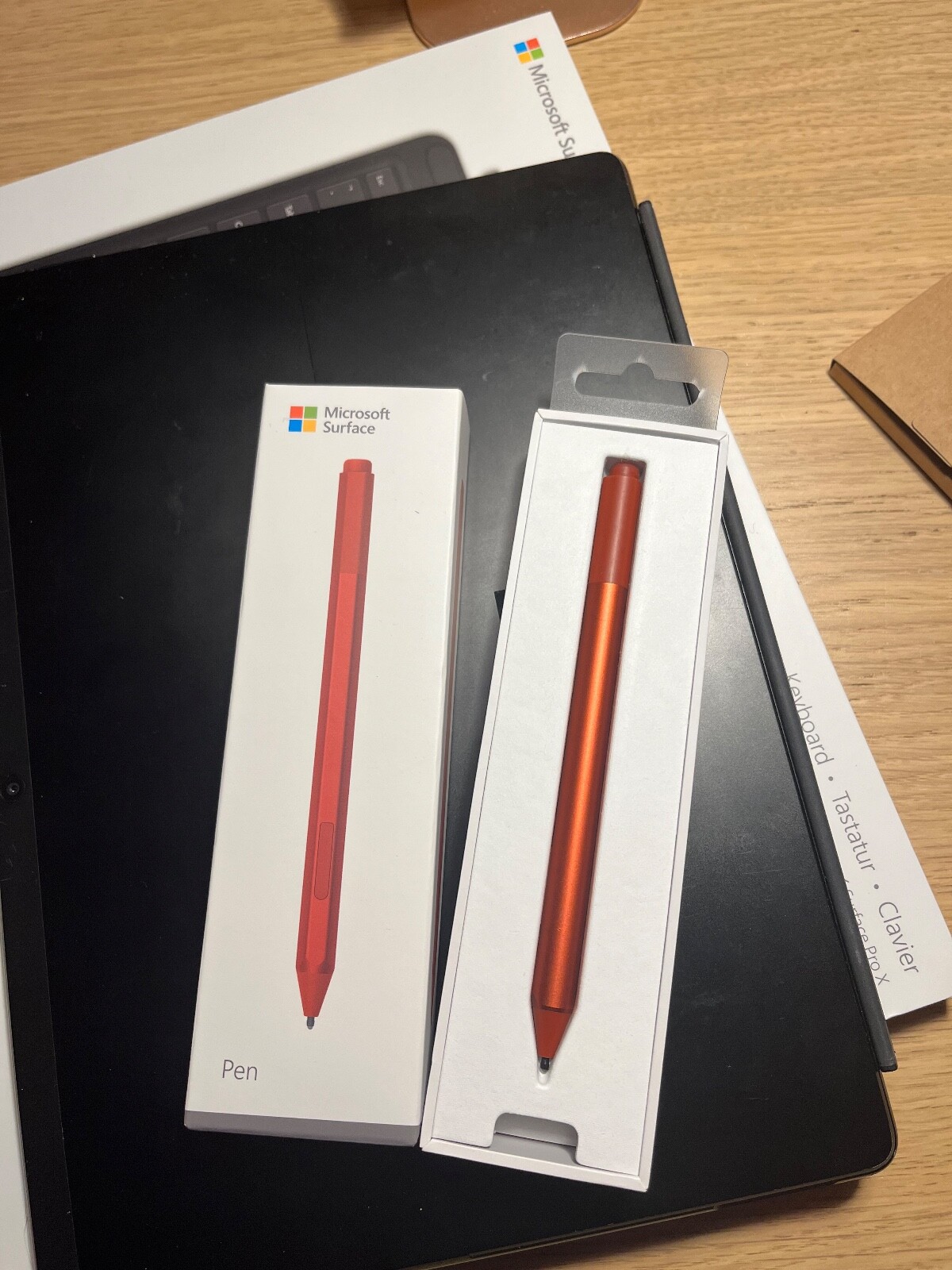 Microsoft Surface Pro X SQ1 16 GB/256 SSD Windows 11 Keyboard Pen and case