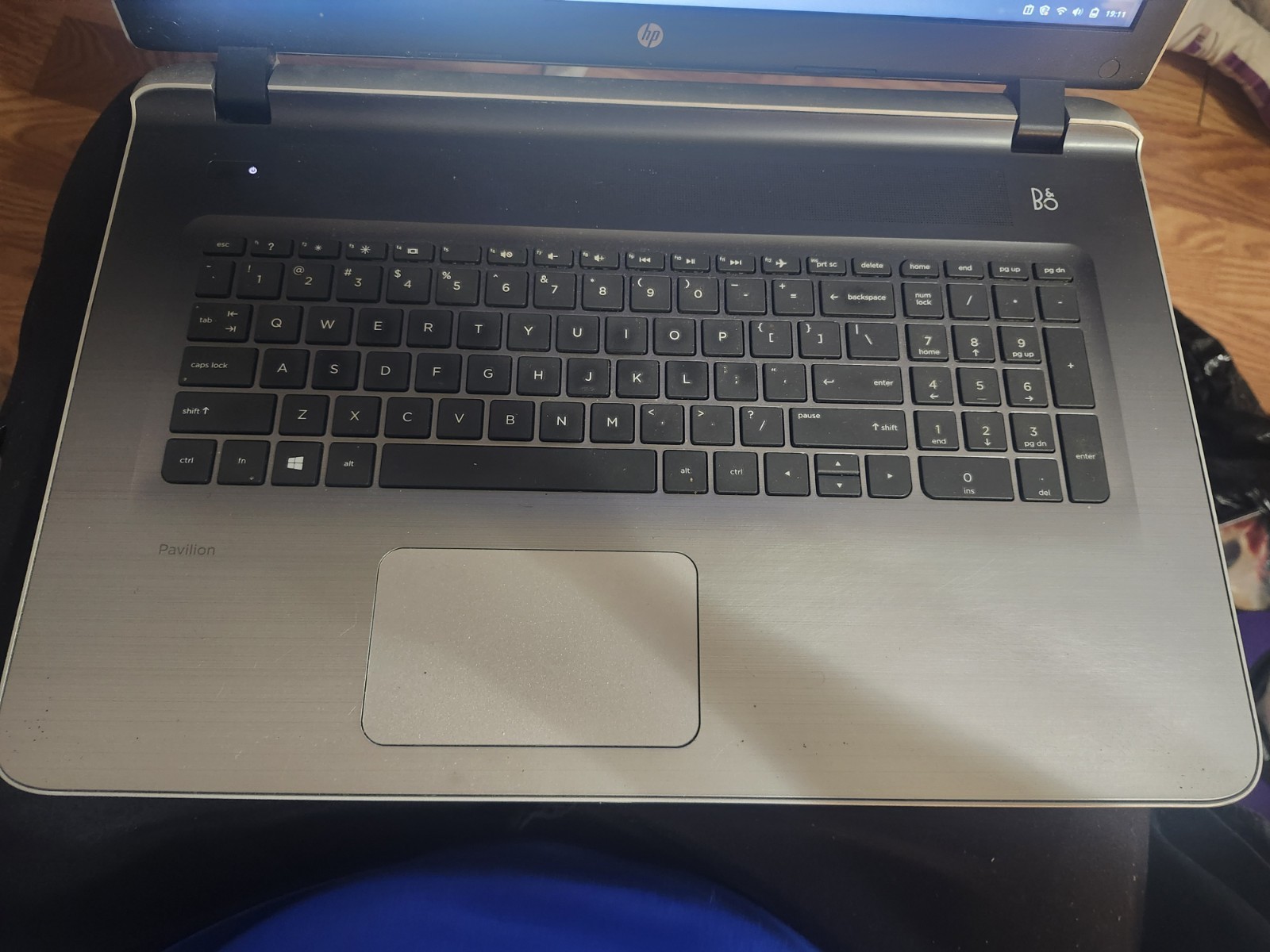 HP Pavilion 17 in Silver Laptop Intel Core i7-5500U Linux Mint Cinnamon