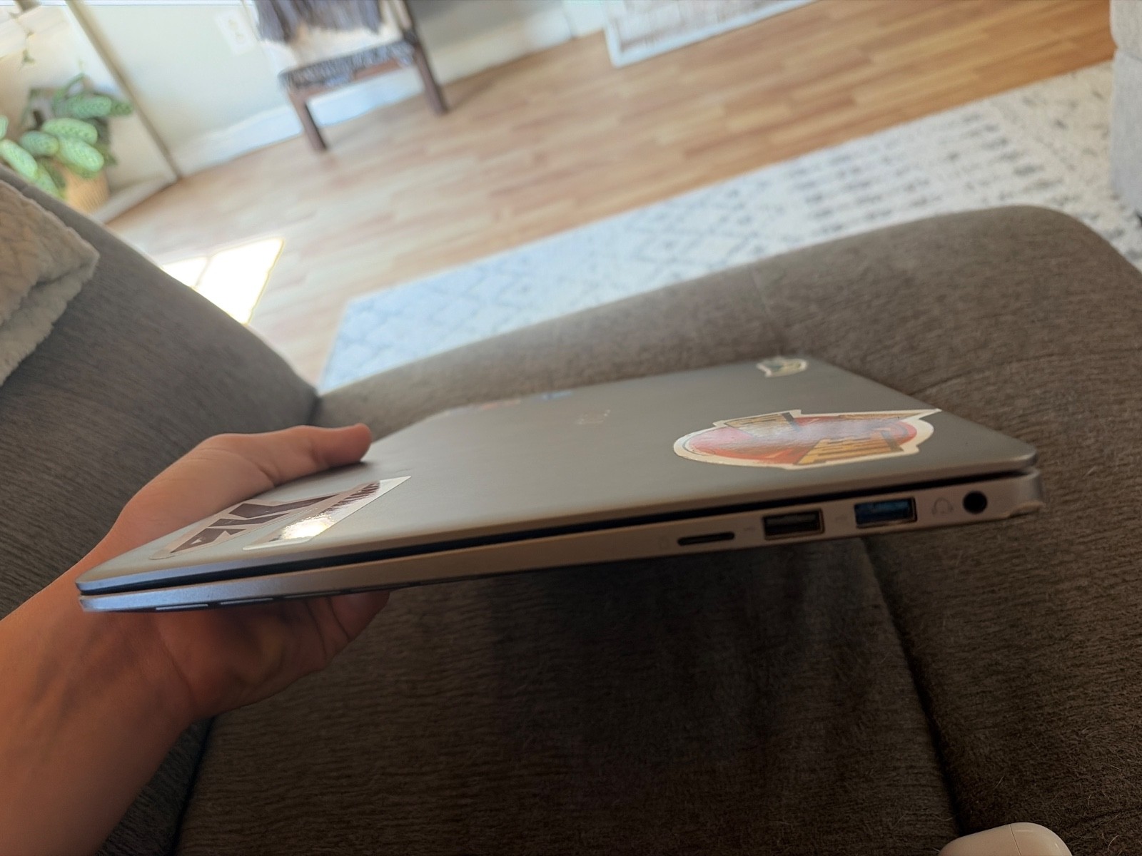 “AceMagic AX16PRO Ryzen 7 Laptop – FOR PARTS / BAD MOTHERBOARD