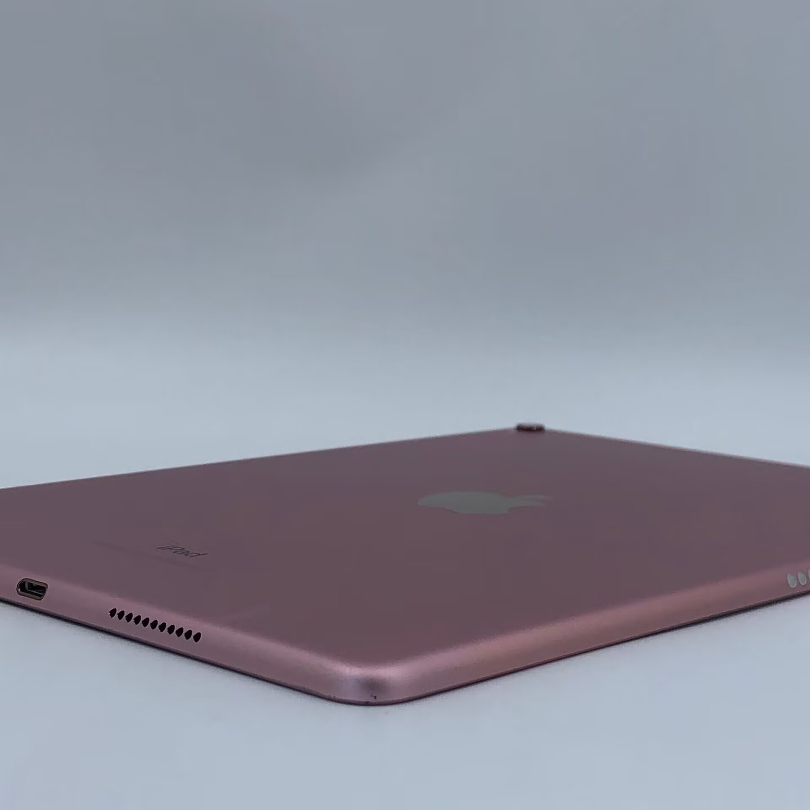Apple iPad Pro 10.5 (2017) 10.5″ WI-FI 64GB 256GB 512GB iOS 10.3.2 8134mAh