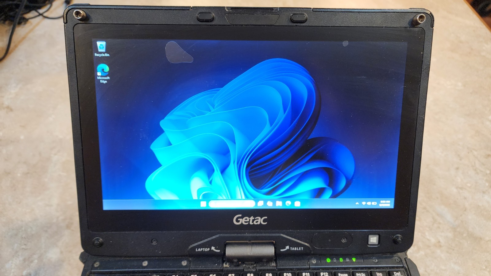 5x Lot 2-in-1 Getac V110 G2 11.6″ Touch Tablet PC i5-5200U 128GB SSD 8GB RAM
