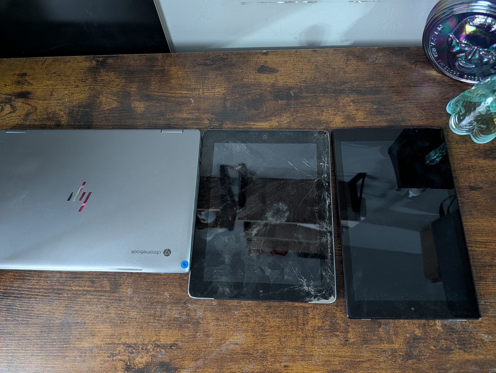 HP 14c-ca0053dxnr Chromebook, iPad 3rd Gen , Amazon 10″ 5th Gen Cracked Screens
