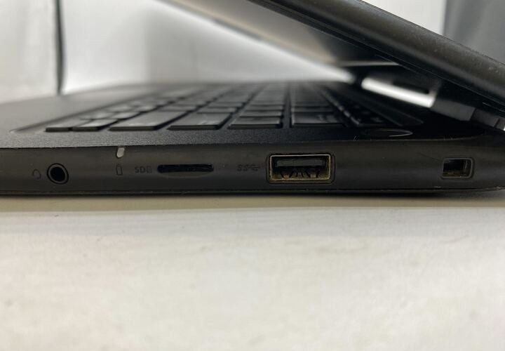 Dell Latitude 3300 13.3″ Intel Core i3-7020U @2.30GHz 4GB RAM 128GB SSD