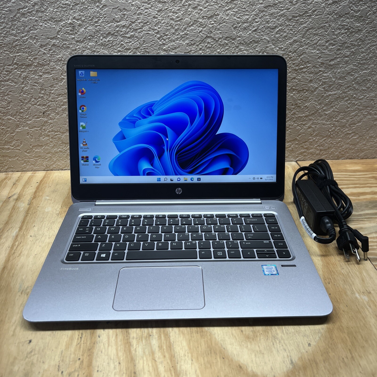 HP EliteBook Folio 1040 G3 Laptop – i5 2.3GHz 8GB 256 GB SSD Windows 11,office