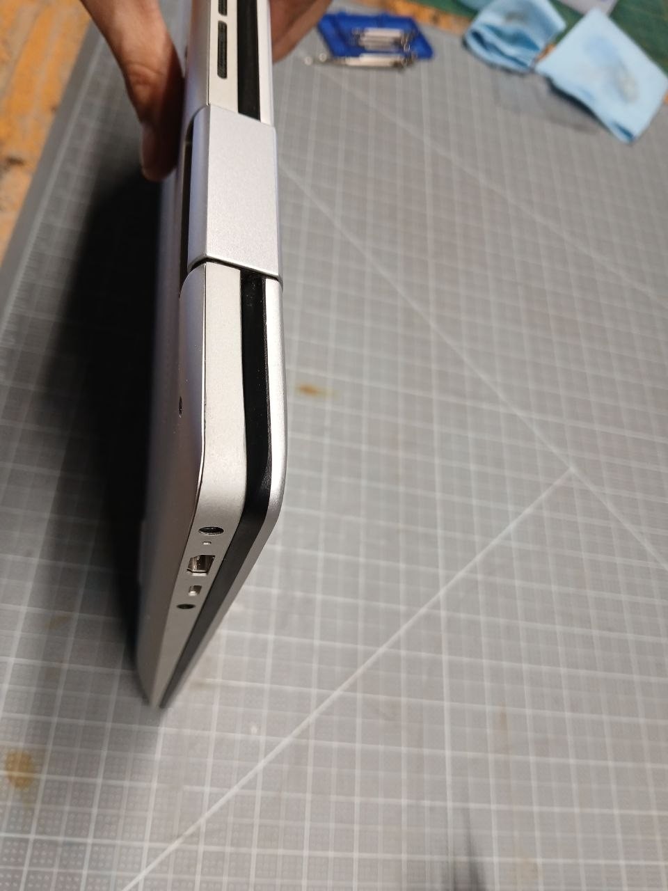 Dell Inspiron 7786 17″ Touch i7 16GB 512GB SSD NVIDIA MX250 *NEW BATTERY*