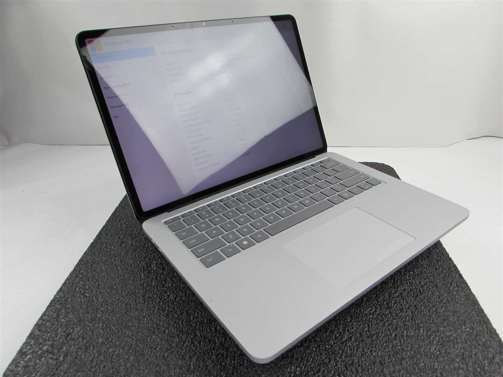 Microsoft Surface Laptop Studio 1964 i7-11370H 1TB SSD 32GB RTX A2000 *No A/C*