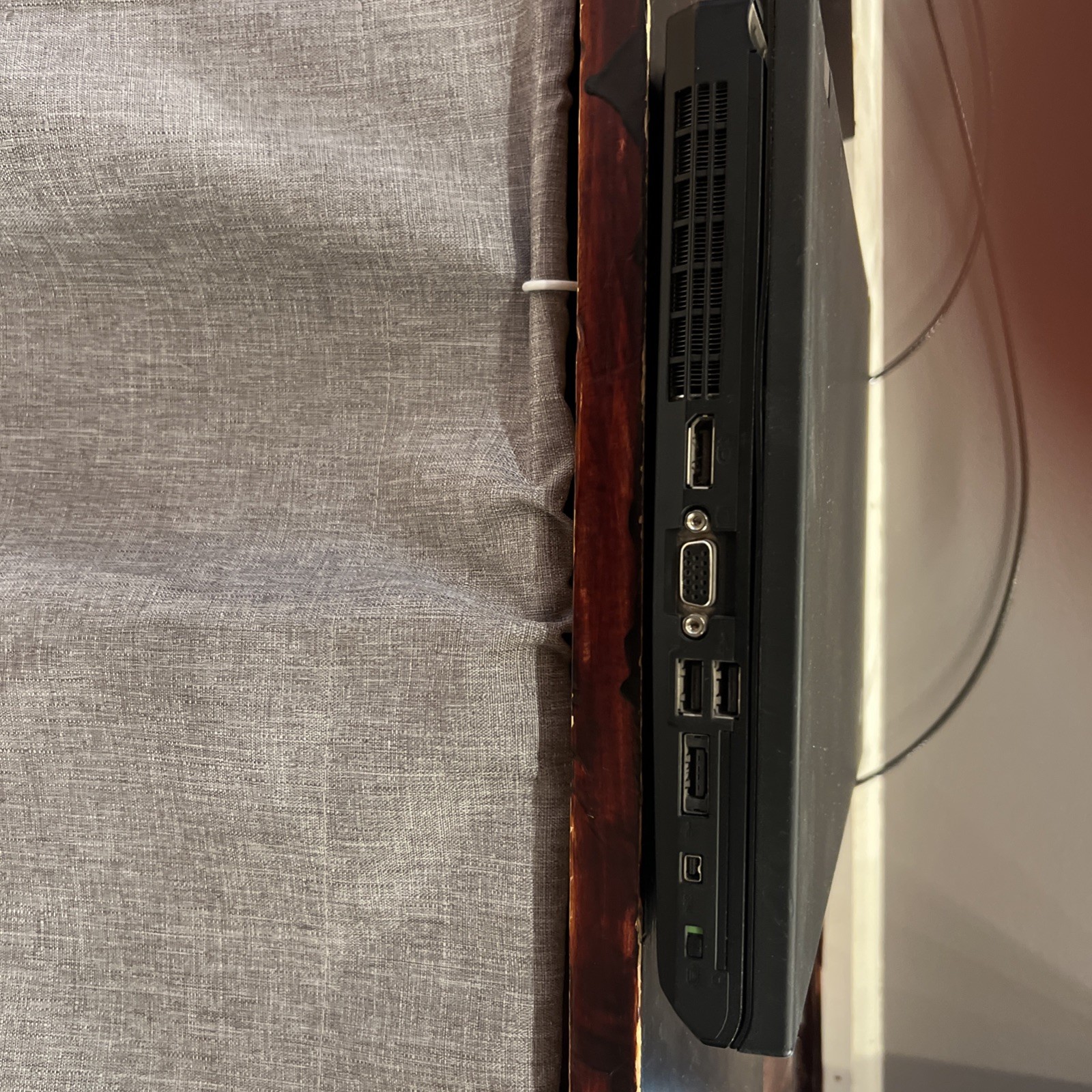 Lenovo ThinkPad T510 Intel i5-M520 2.4GHz 8GB NO HDD