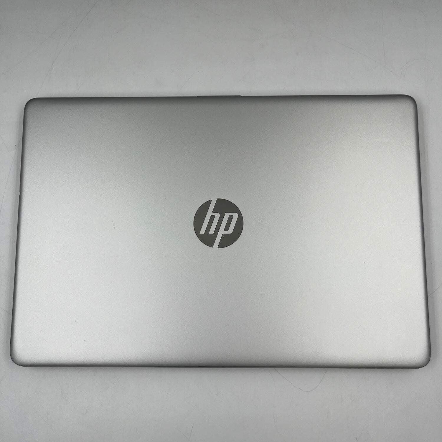 HP 15-dw2025cl 15.6″ i5-1035G1 1.0GHz 12GB SDRAM 1TB HDD
