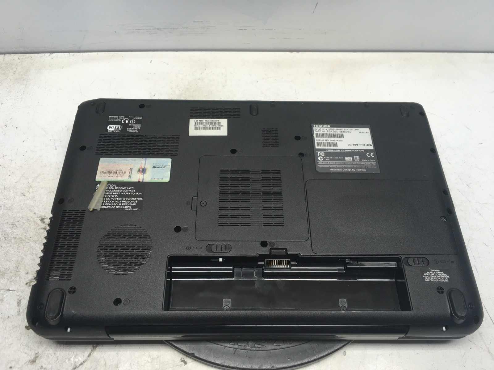 Toshiba Satellite A505-S6005 Intel i3-M330 2.13GHz 4 GB NO HDD