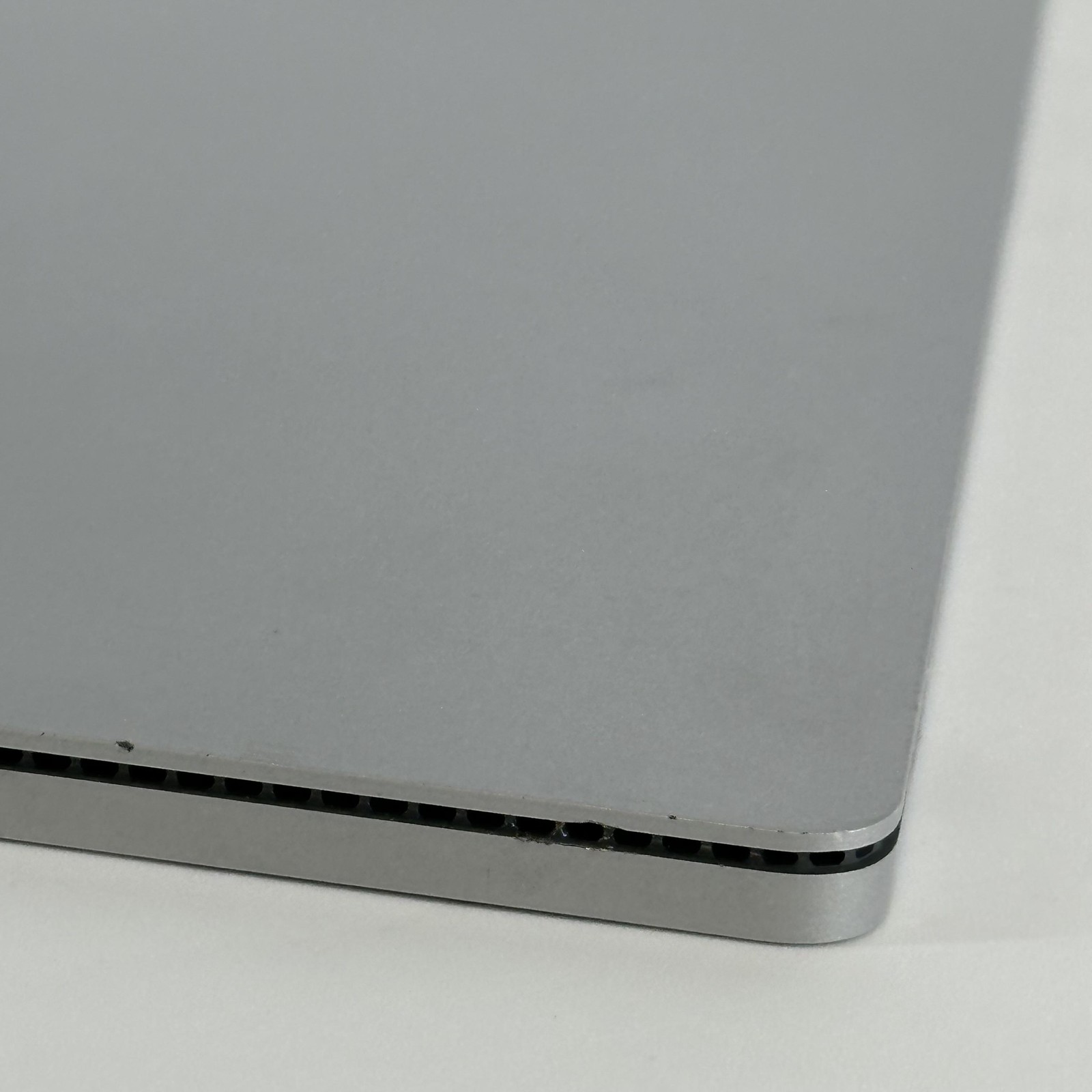 Microsoft Surface Book 2 15 3.5k i5-8350U 1.70GHz 16GB 256GB SSD – BAD BATTERY