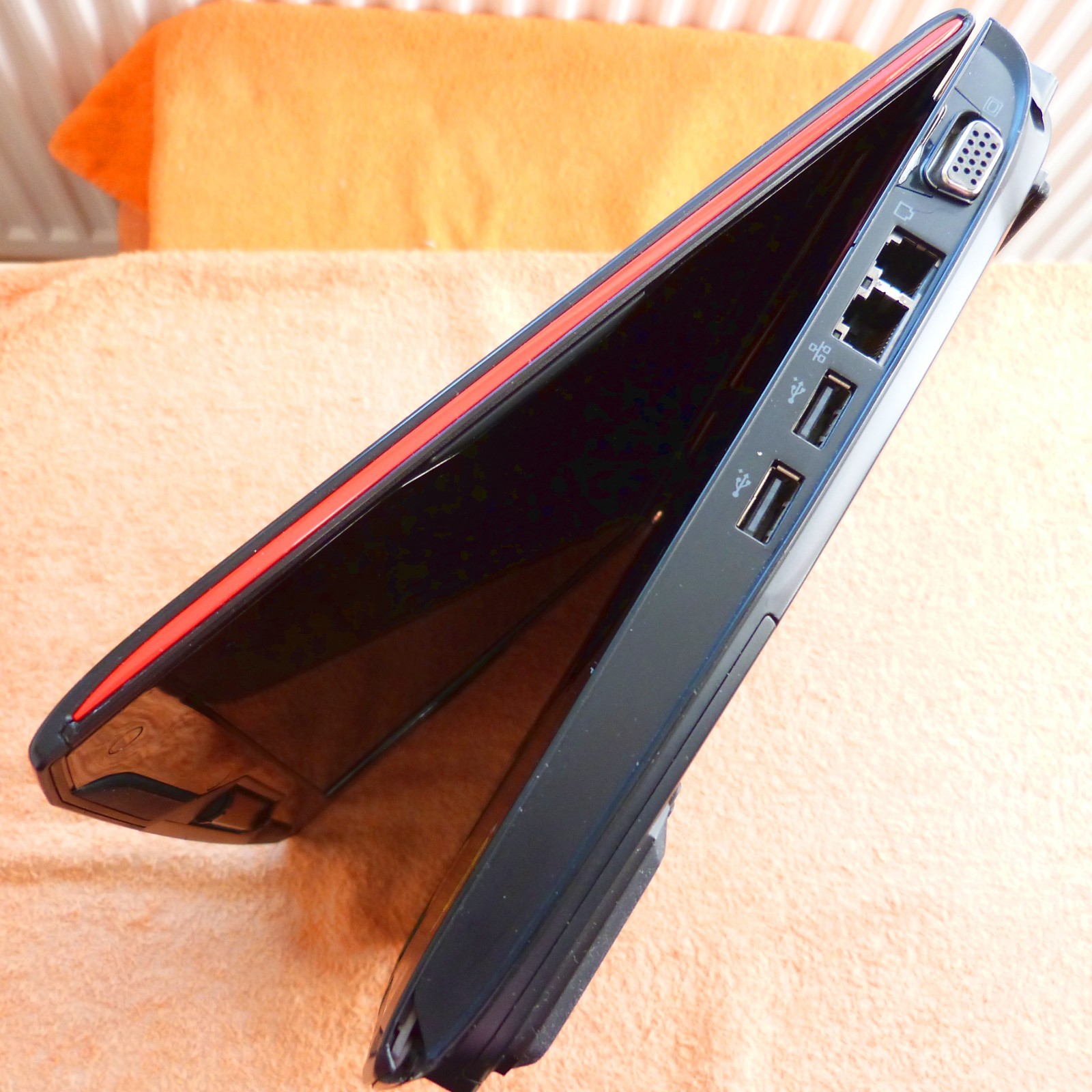 Acer Ferrari 1000 RARE HTF l NetBook 12 inch l NO Hard Drive No Windows
