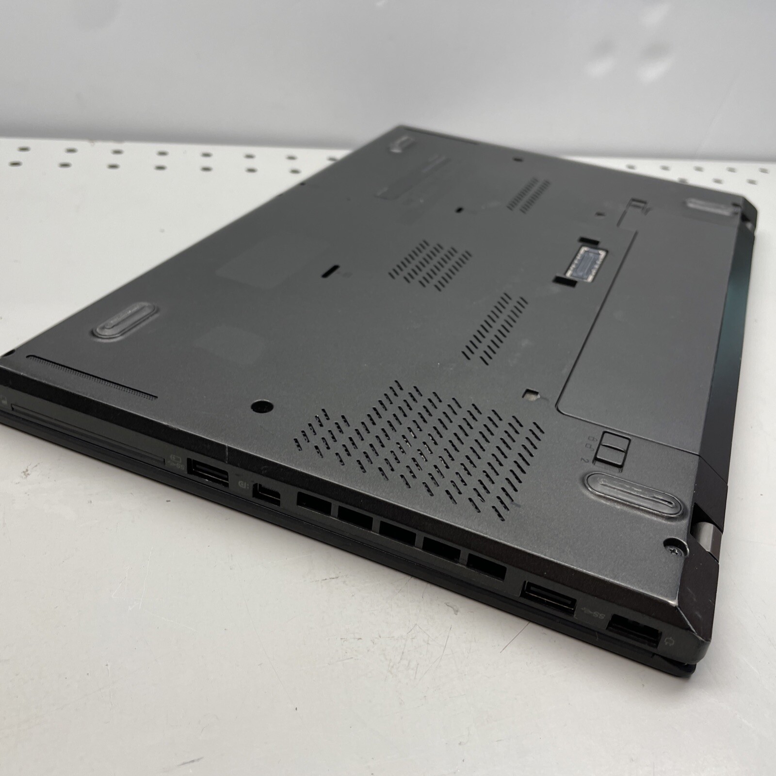 Lenovo ThinkPad T440s 14″ Intel Core i7-4600U 12GB RAM 256GB SSD Win 10 Pro