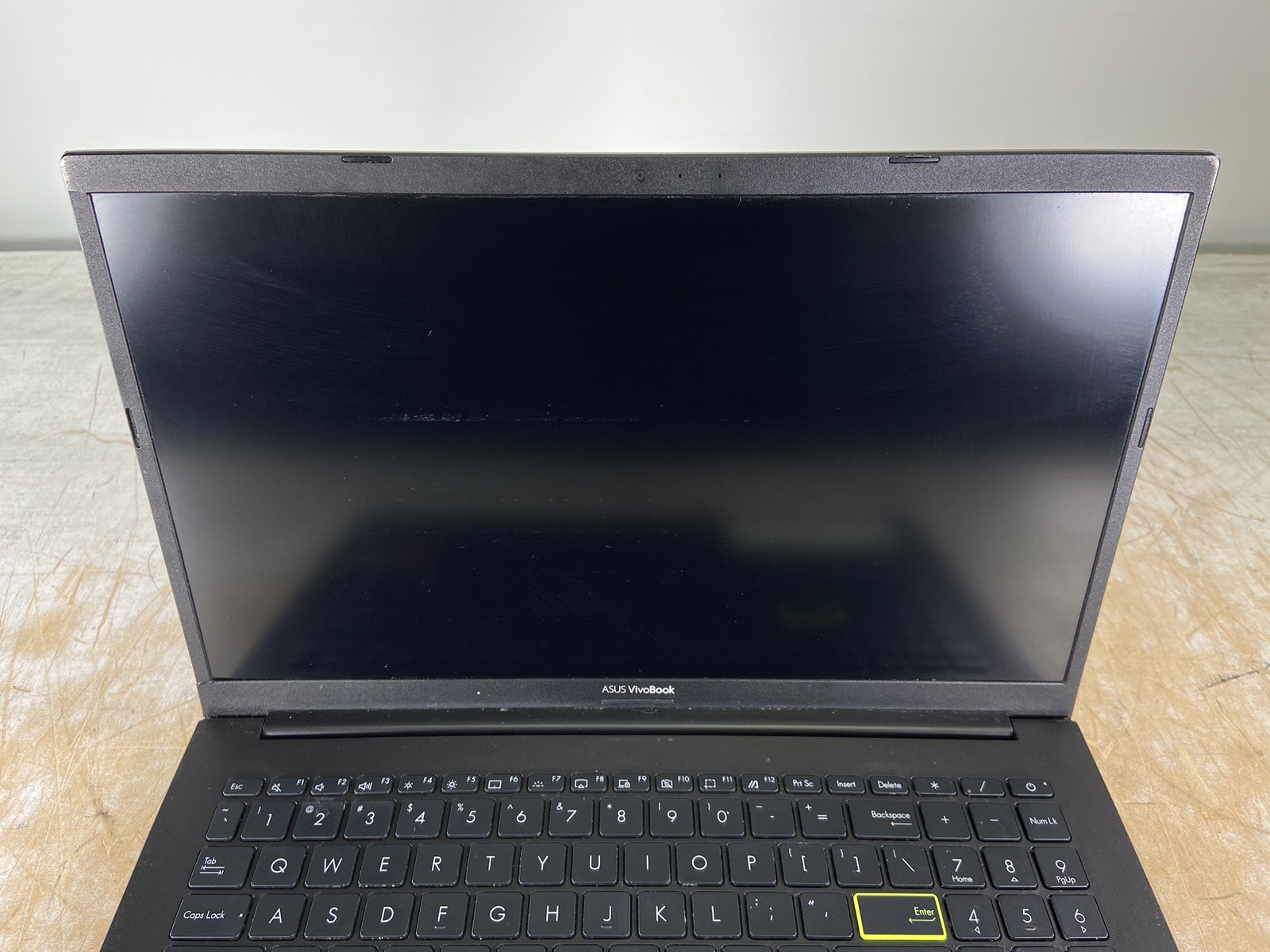 ASUS VIVOBOOK M513U AMD RYZEN 7 4700U @ 2.3GHz, 4GB RAM, NO HDD/OS – (FOR PARTS)