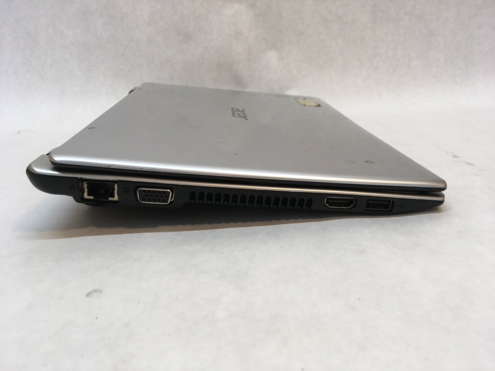 Acer Aspire V5 Intel Celeron 1GB RAM 11.6″ Laptop FOR REPAIRS/PARTS QT