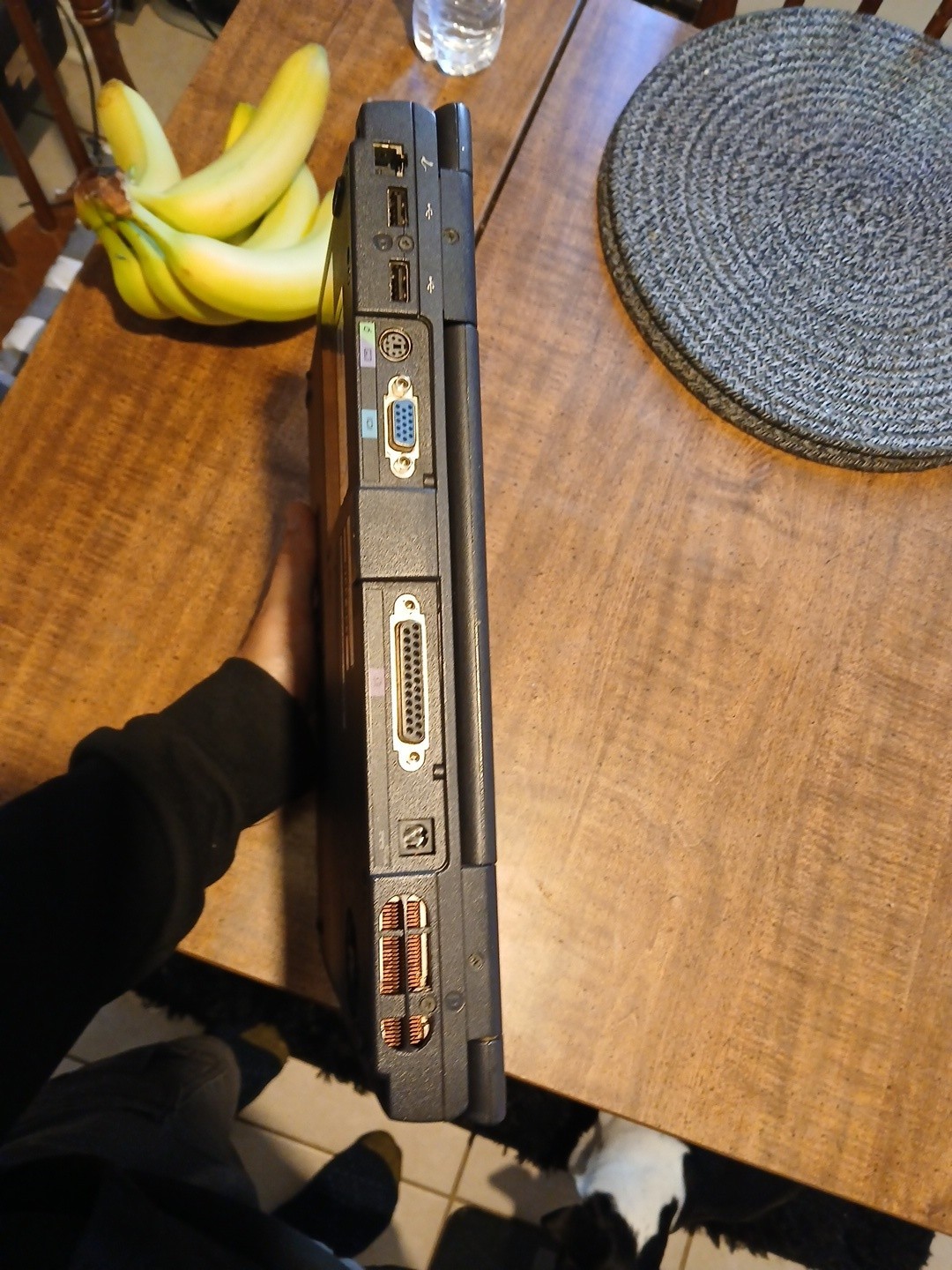 Dell Inspiron 2650 15″ Win XP Laptop