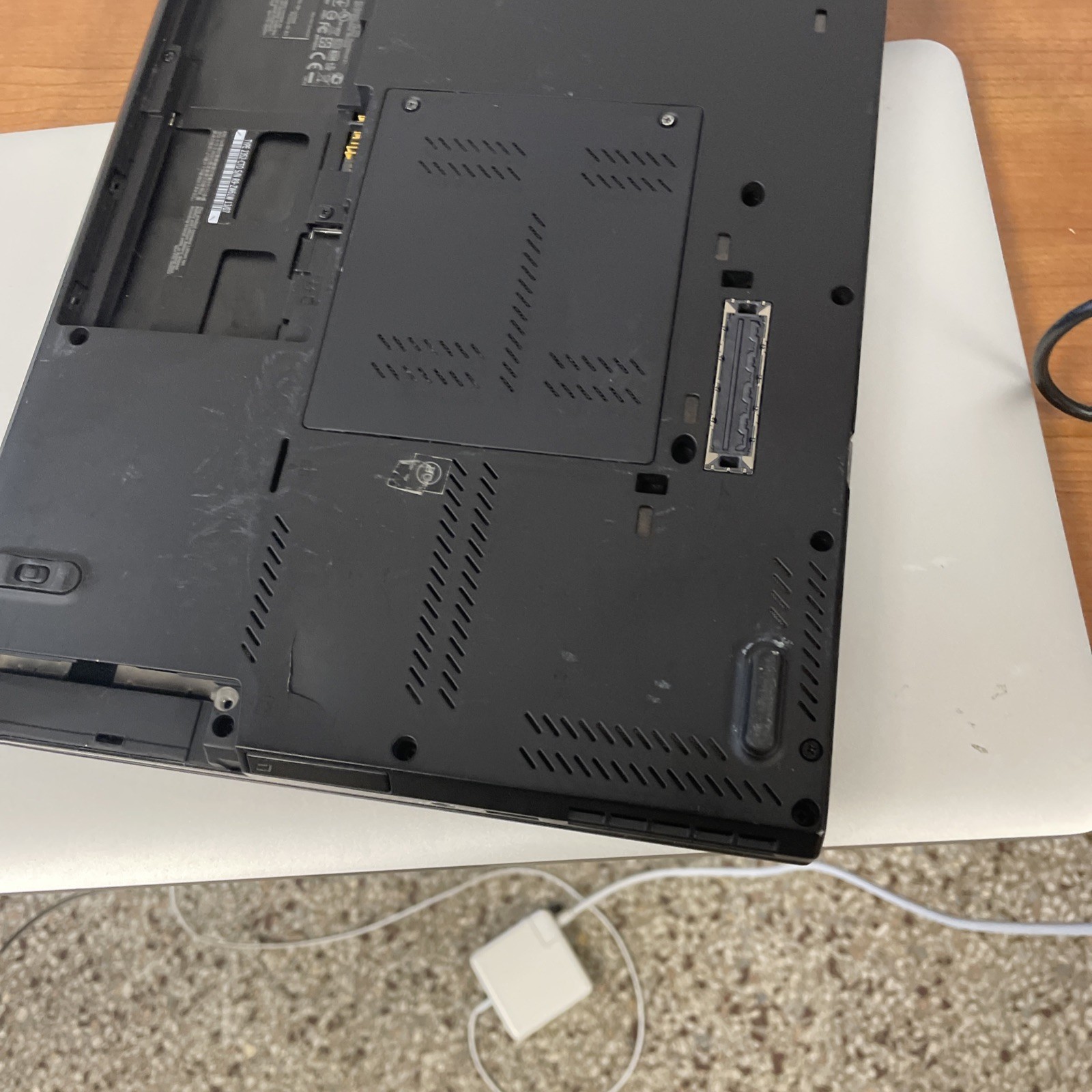 lenovo thinkpad T430s Intel Core I5 -3230M 2.60 GHZ 8 GB RAM For Parts