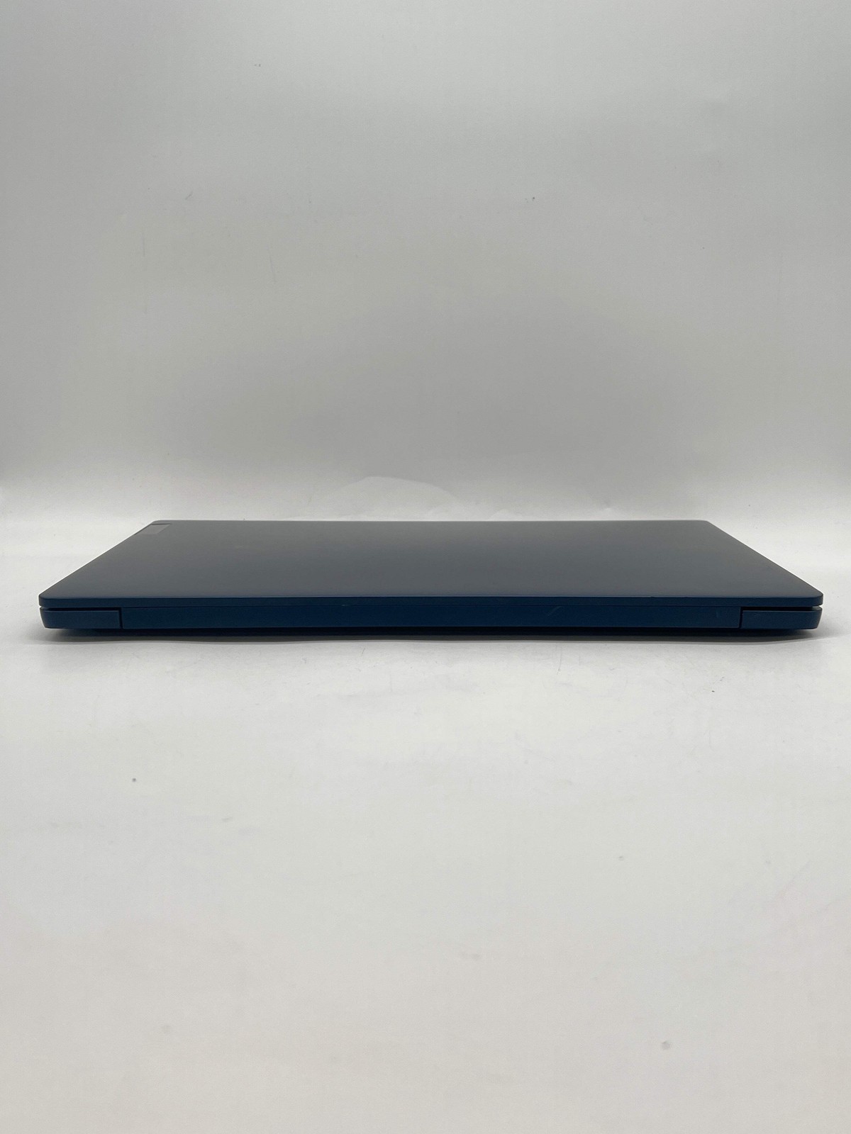 Lenovo IdeaPad Slim 3 15.6″ i3-N305 8GB 256GB – Used