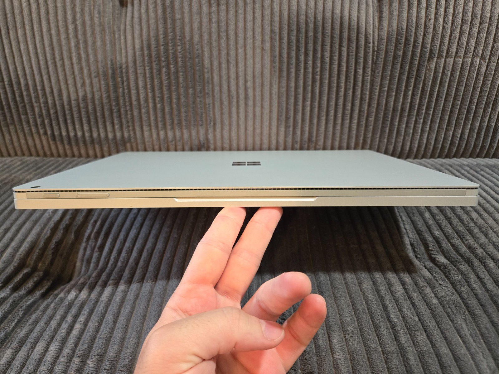 Microsoft Surface Book 3 15″ (256GB SSD, Intel i7-1065G7 GTX 1660 Ti 16GB RAM)