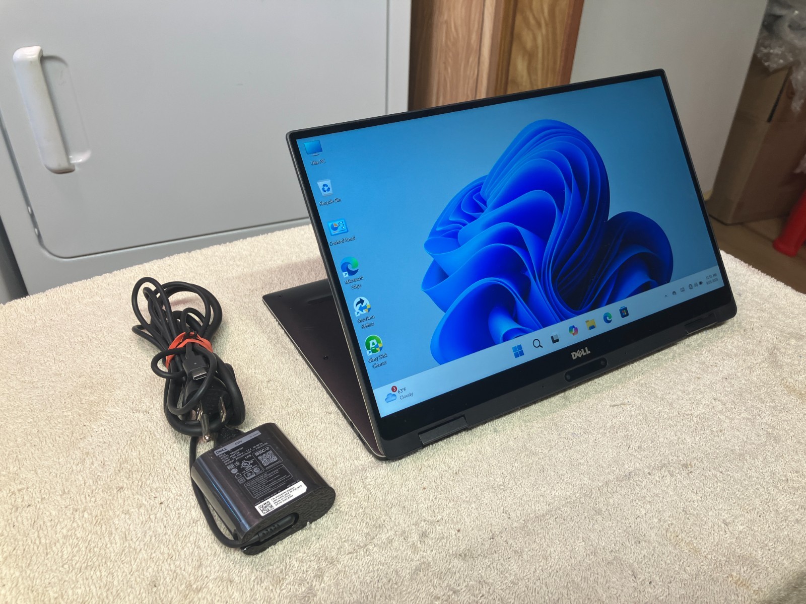 Dell XPS 13 9365 2 in 1 Touch i5-7Y57, 8 GB-256 GB NVMe Windows 11 Pro # 384N5Q2