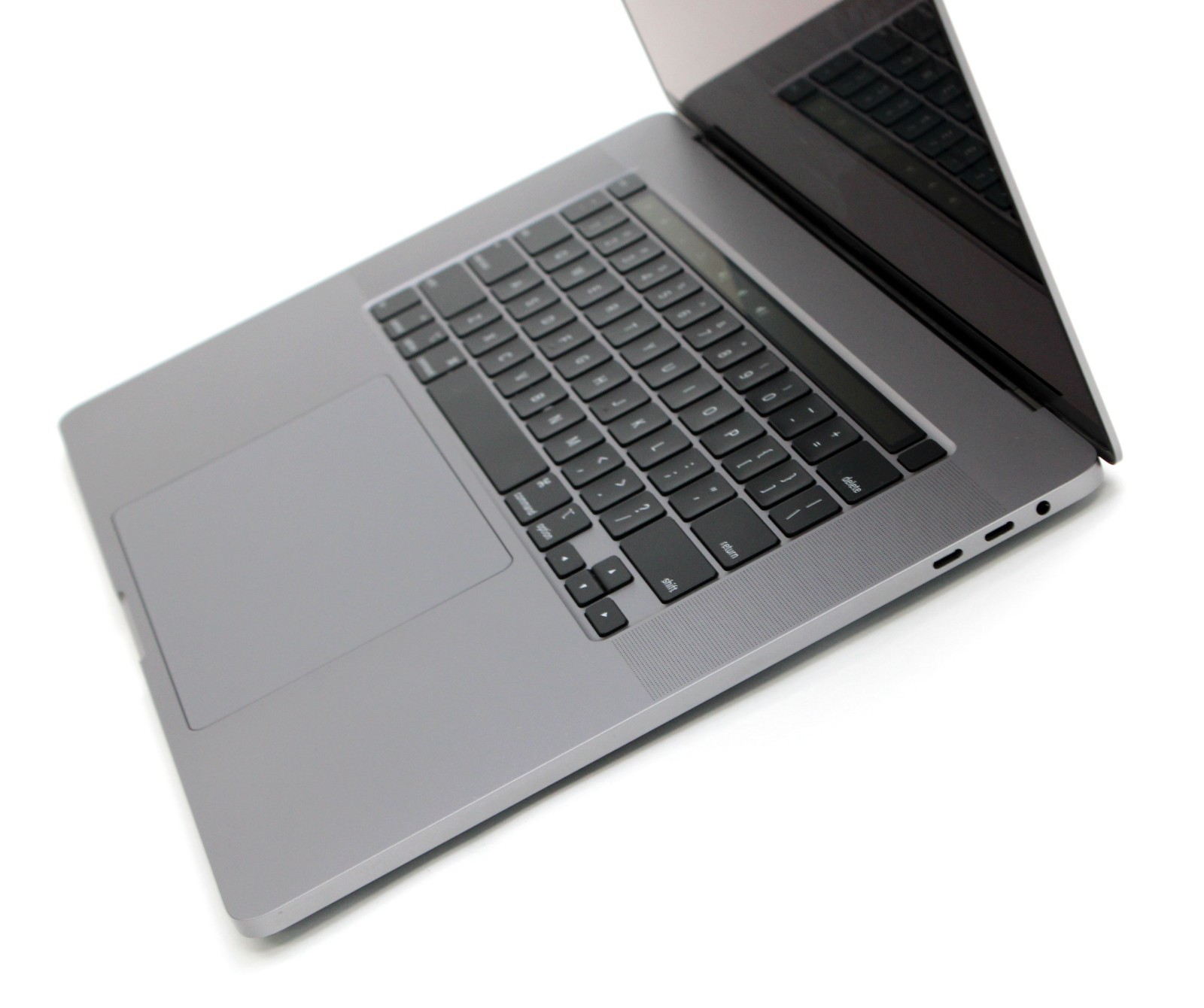 Apple MacBook Pro A2141 (2019) 16″ Core i9-9880H 2.3GHz 16GB 1TB Pro 5500M 4GB