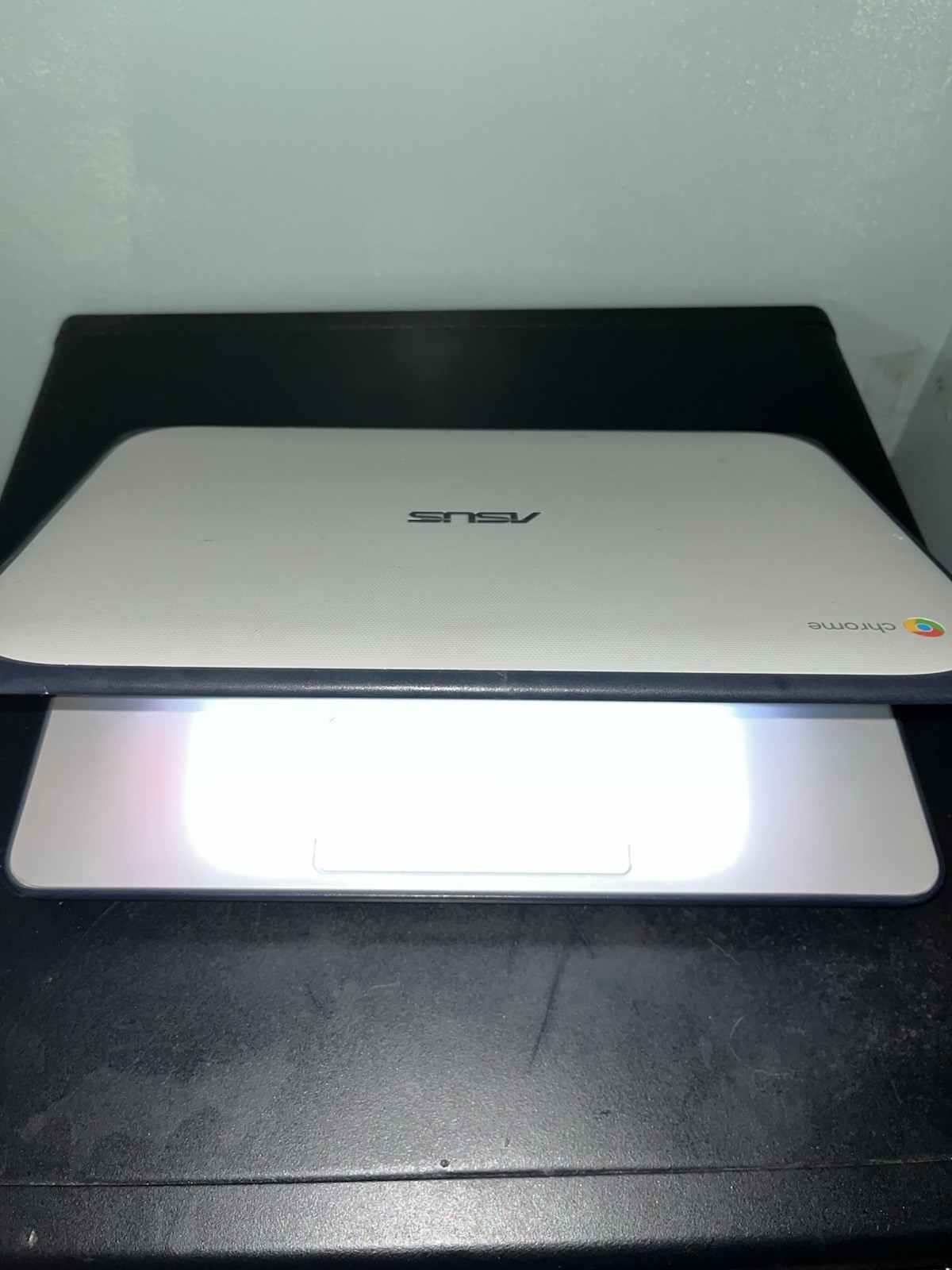 ASUS Chromebook 11.6″ Laptop Chrome OS Built-in Webcam Wi-Fi USB HDMI
