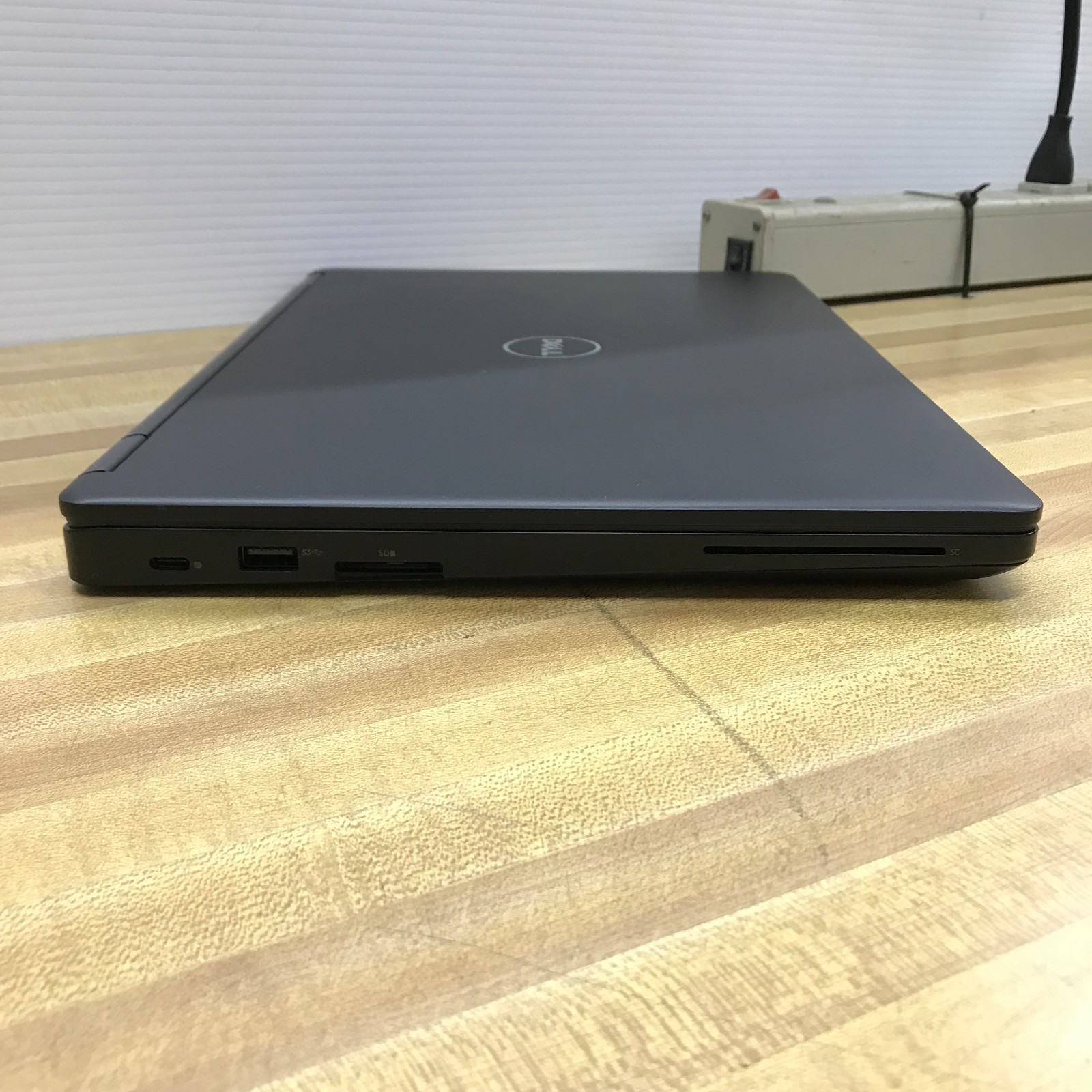 Dell Latitude 5480 14″ i5-6300U 2.40GHz 8GB RAM 256GB SSD (Windows 11 Pro)