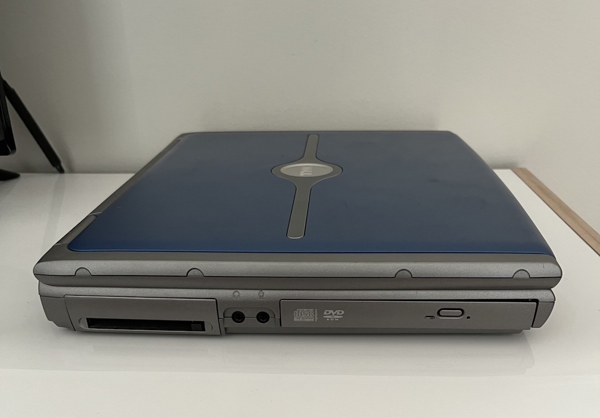 Dell Inspiron 5150 Laptop Intel Pentium 4 **DOES NOT TURN ON – FOR PARTS ONLY **