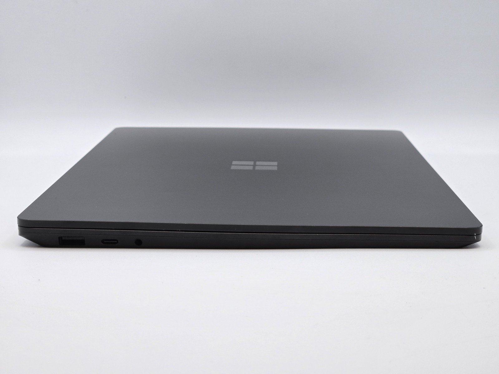 Microsoft Surface Laptop 5 13″ 2256 x 1504 Touch I7-1265U 512GB SSD 16GB W11P