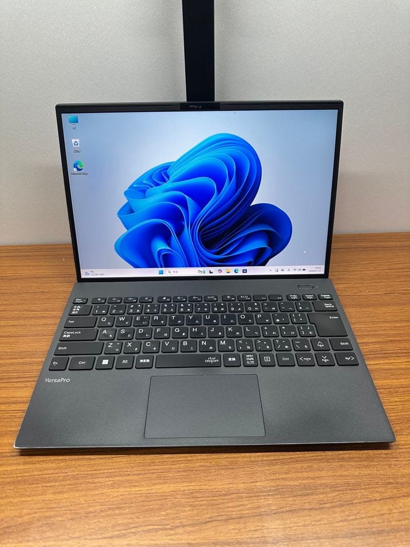 NEC VersaPro VG i5-1155G7 8GB SSD512GB 14″WUXGA UltraLight LAVIE NEXTREME Carbon