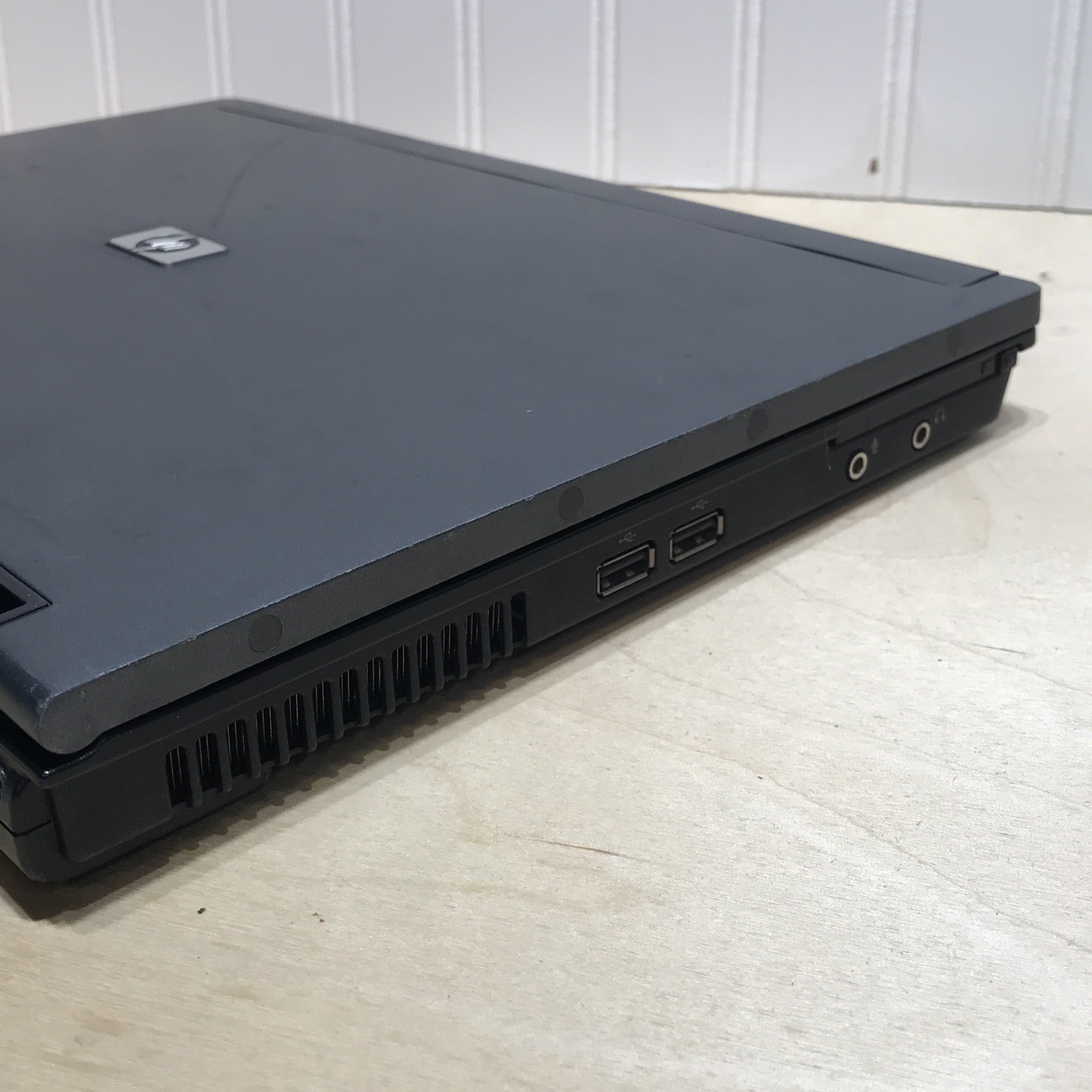 VTG HP Compaq nc6400 14″ Laptop Intel Centrino Duo XP Untested