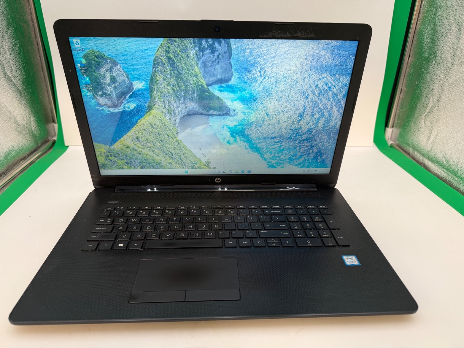 HP 17-by1053dx-i5-8265U@1.6GHz 12GB DDR4 Ram 512GB SSD W11H (1215)