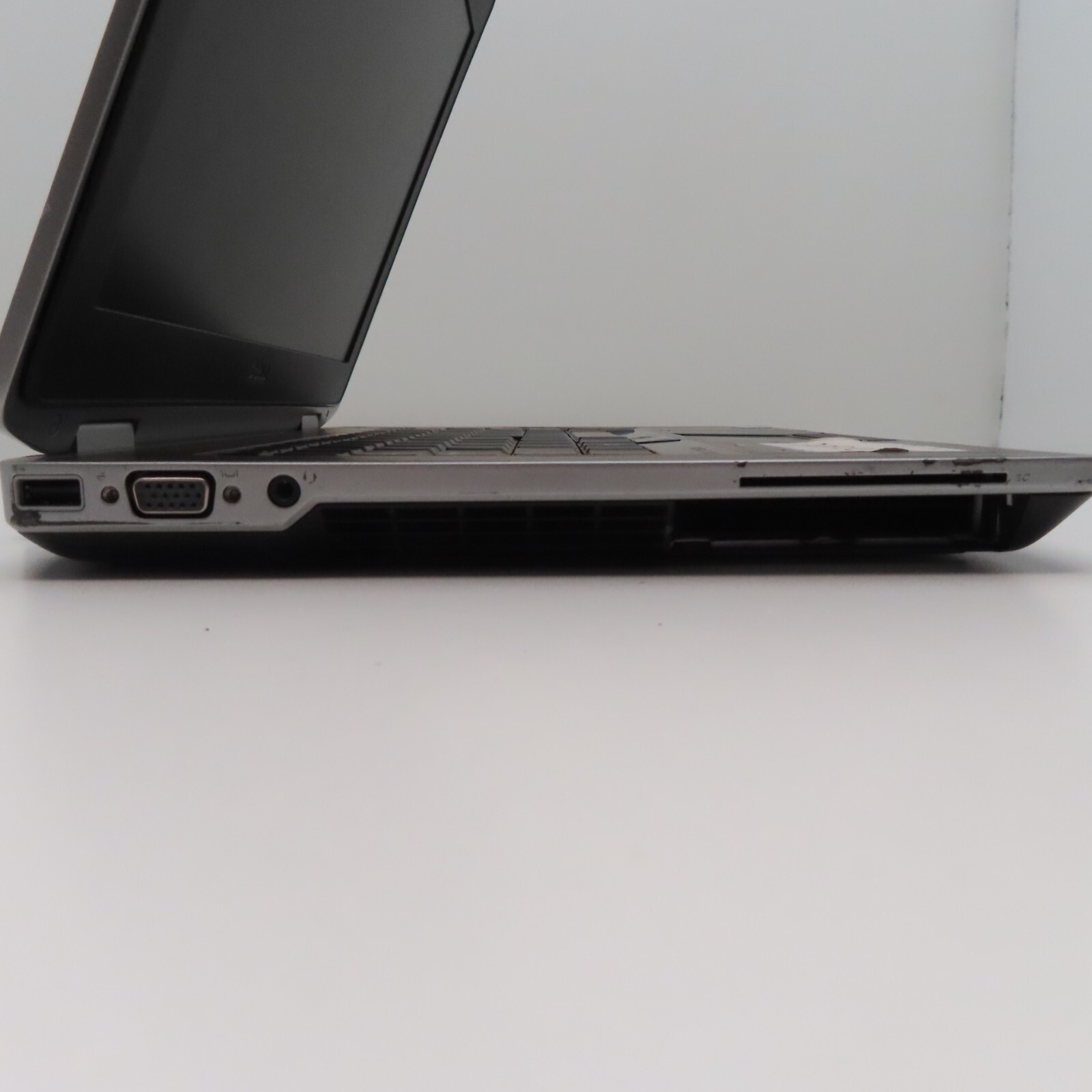 Dell Latitude Laptop Intel Core i5 2.30GHz 2 Cores 4GB DDR3 SDRAM