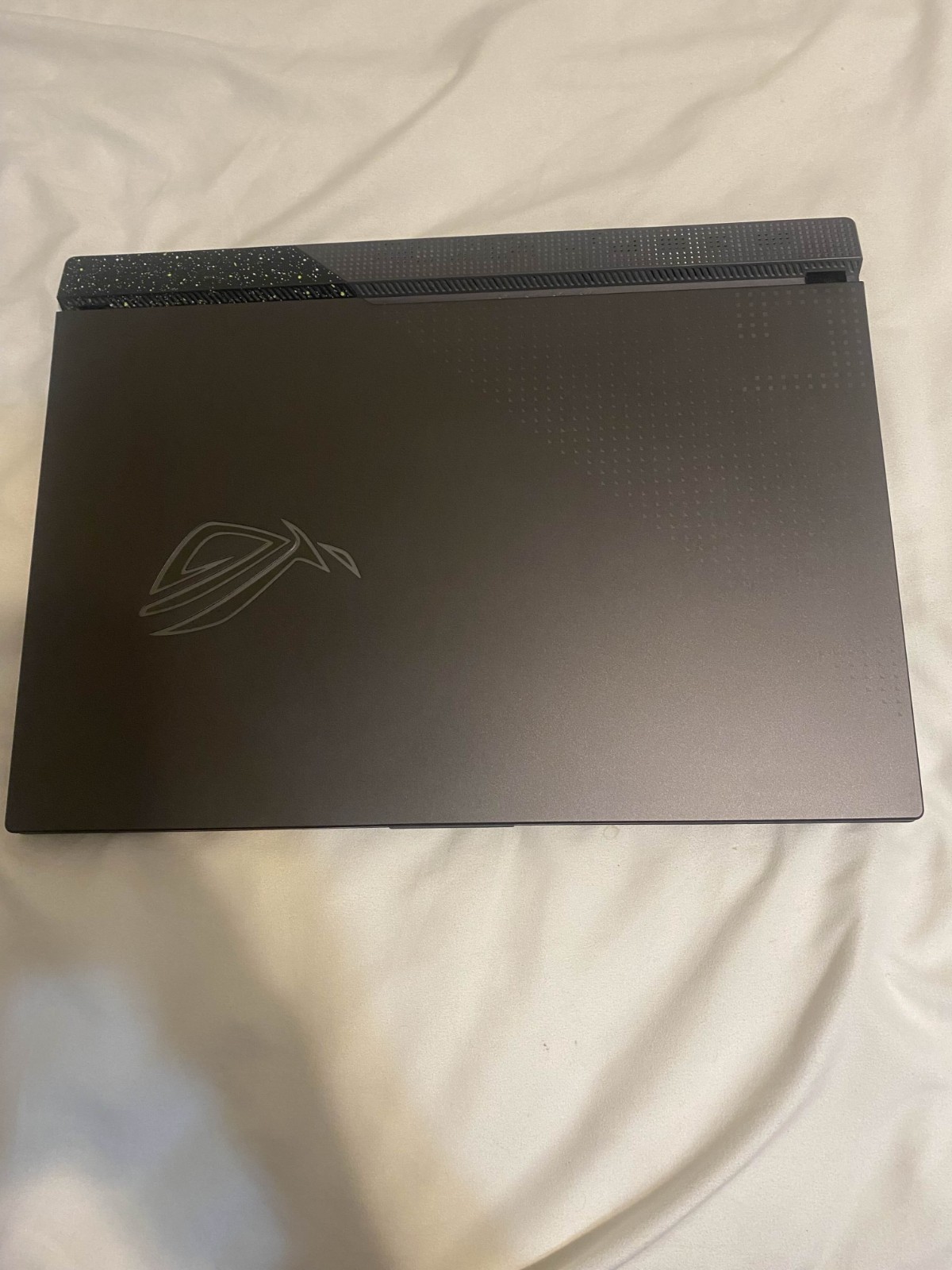 Asus ROG STRIX G513RM-WS74 15.6″ GTX 3060 16GB 1TB SSD AMD Ryzen 7 6800H WIN11H