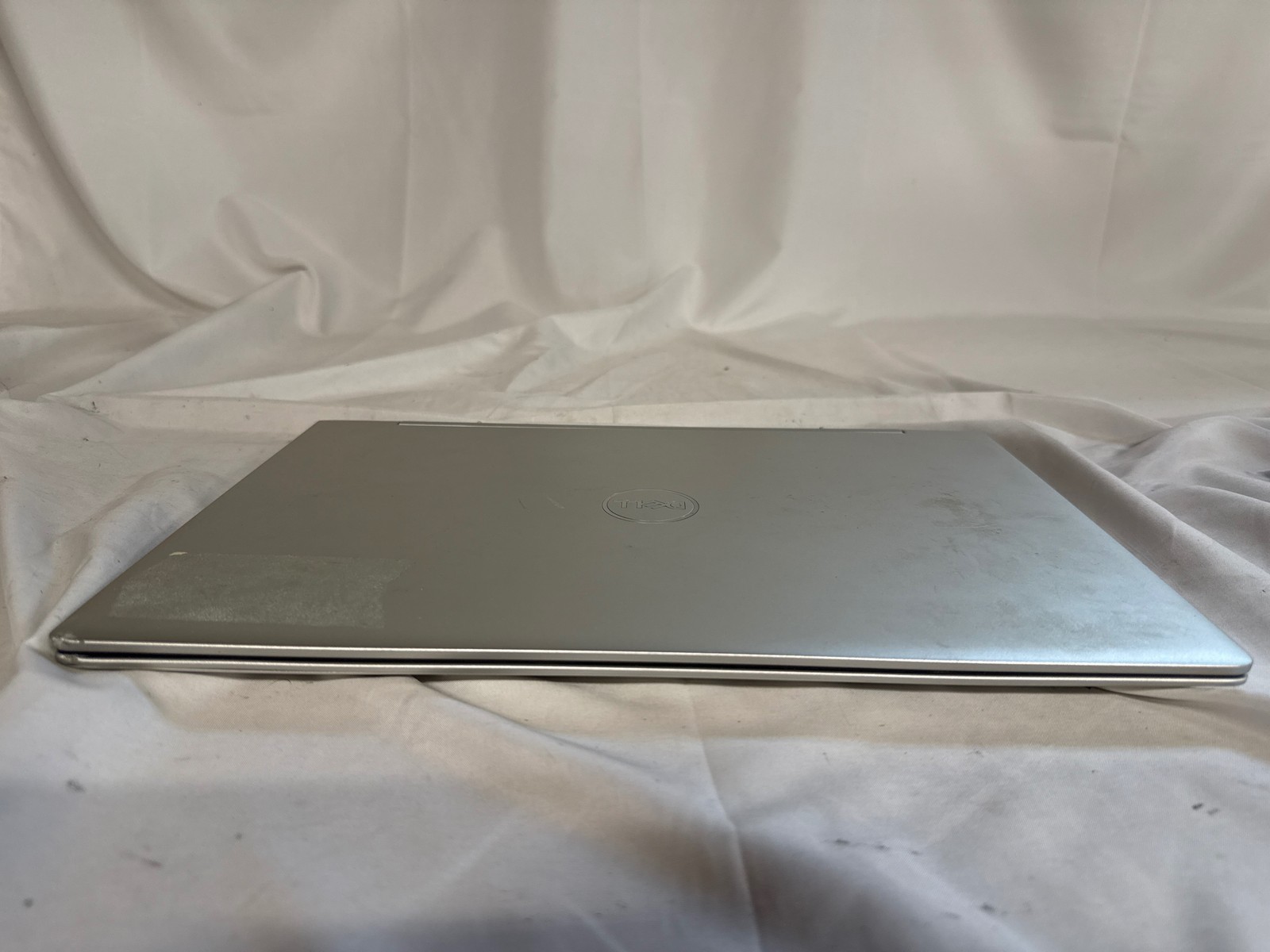 Dell Inspiron 7591 2n1 Intel Core i7-10510U 12 GB 512 GB SSD 15.6″