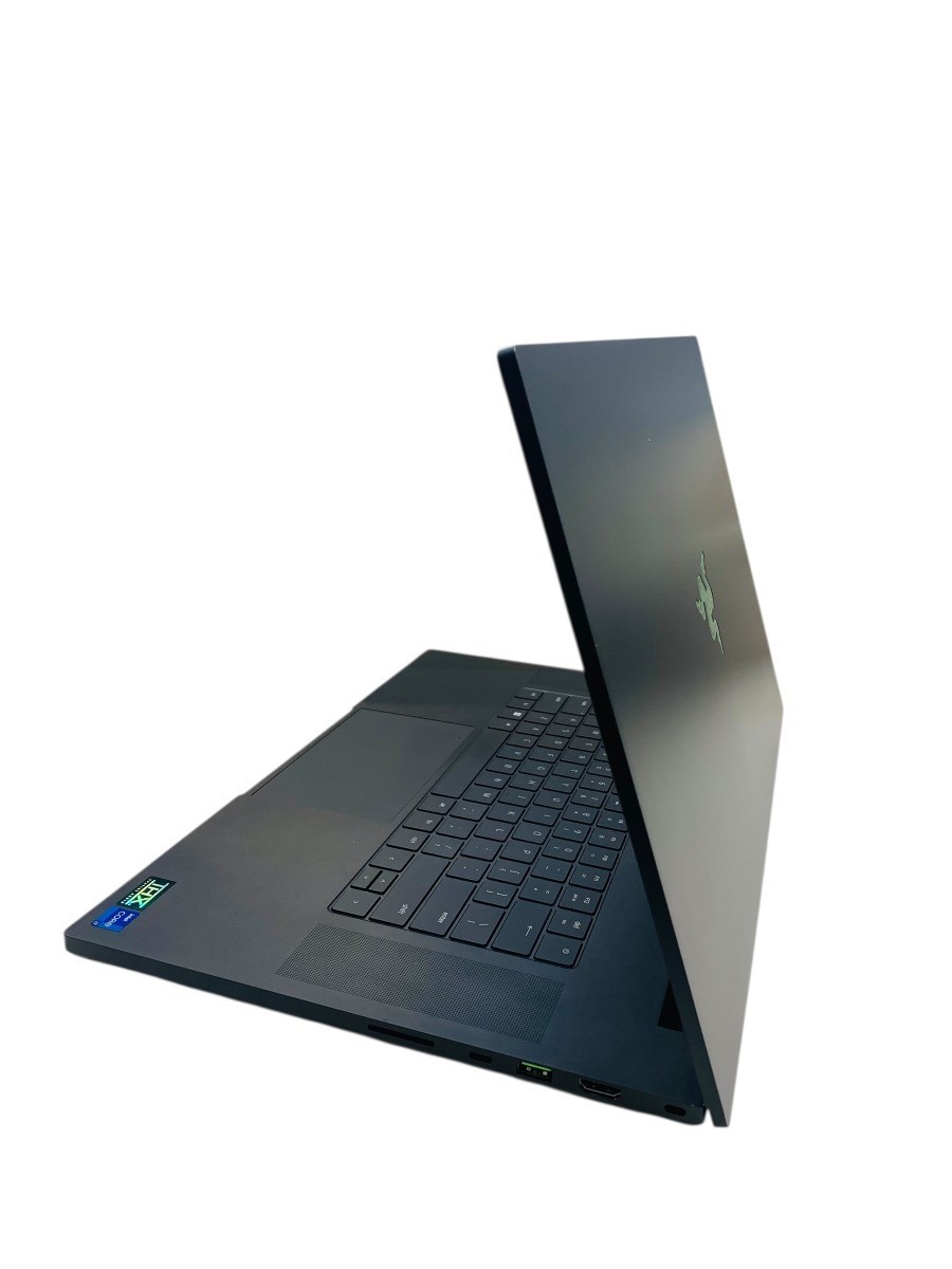 Razer Blade RZ09-0423 | Nvidia 3070 TI | i7 12th Gen | 16GB Ram| 1TB SSD (READ)