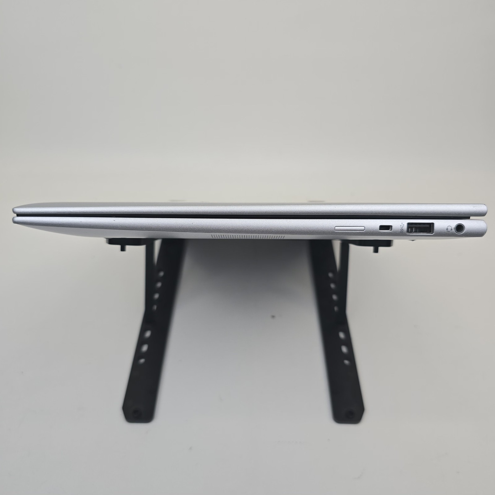 HP Elite x360 1040 14″ G10 2-in-1 FHD+ Touch I7-1365U 16GB 512 NO OS/AC