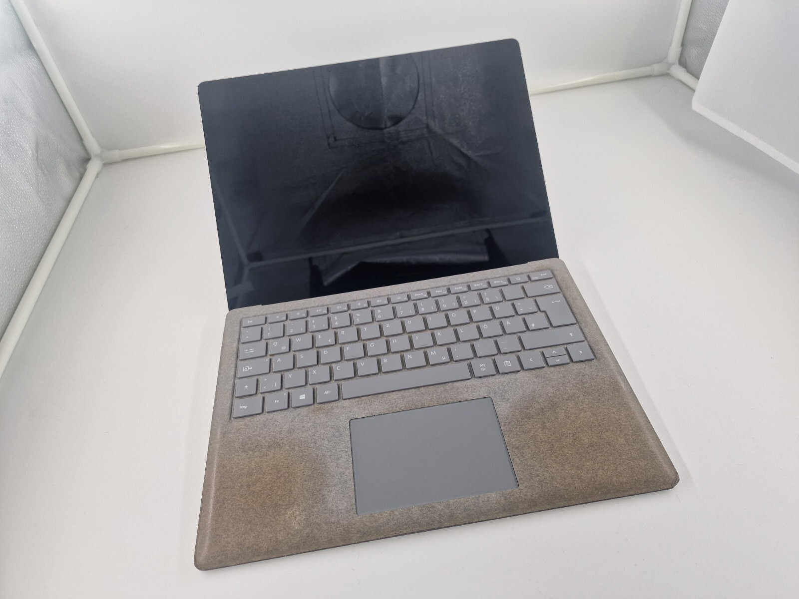 Microsoft MS Surface 2 1769 13.5 Intel i5 8GB 128GB No OS 020341484457
