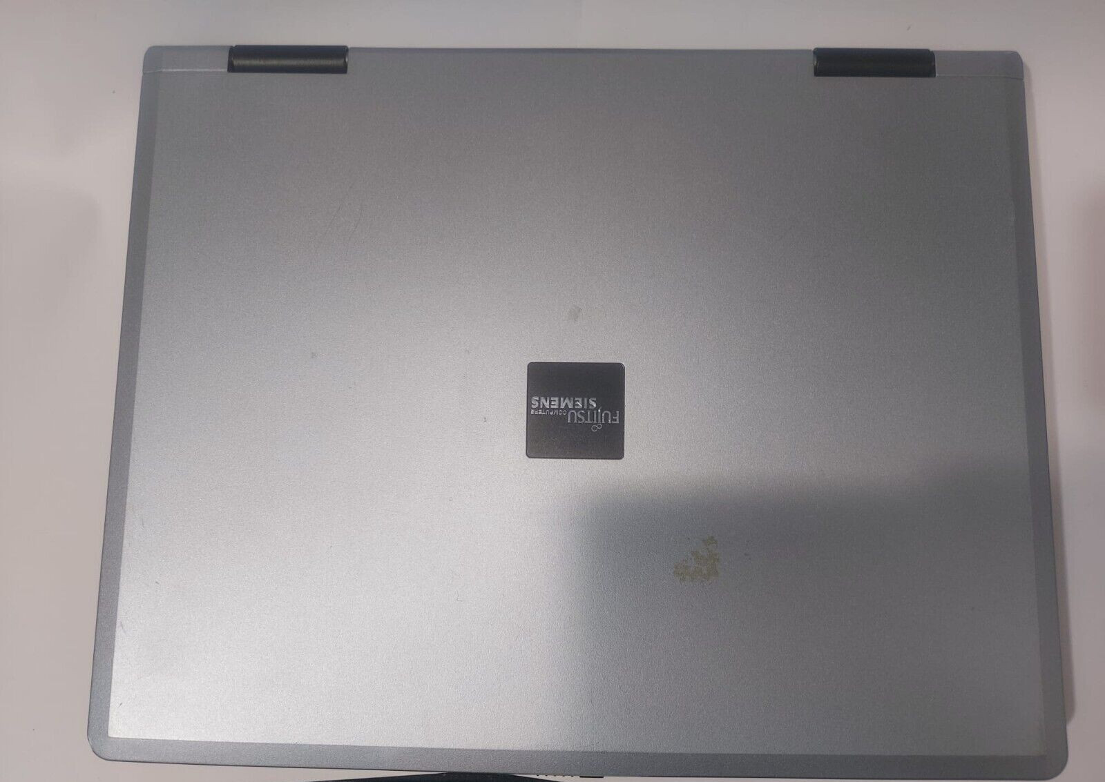 Fujitsu Siemens Laptop EF6R Notebook No Ram & Hard Drive for Parts