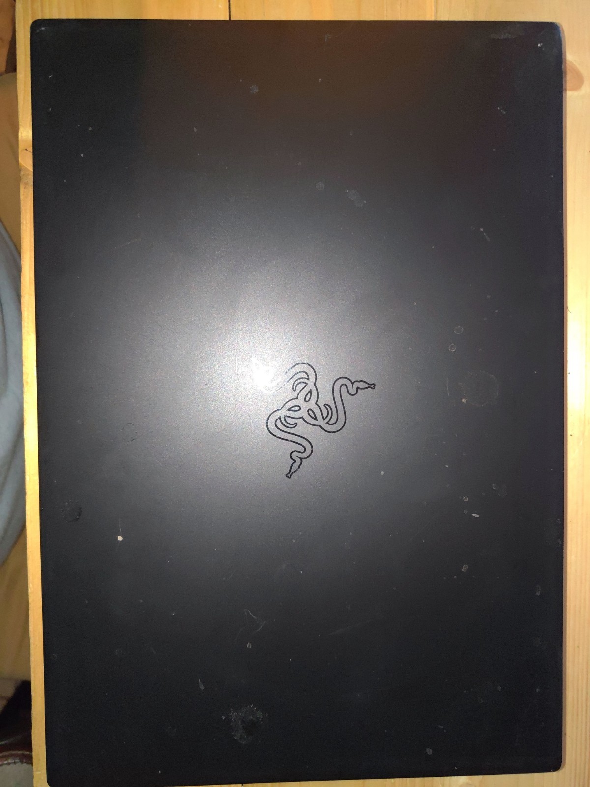 Razer Blade Stealth RZ09‑03101E72 i7 / 512GB – Needs Top Cover Replacement